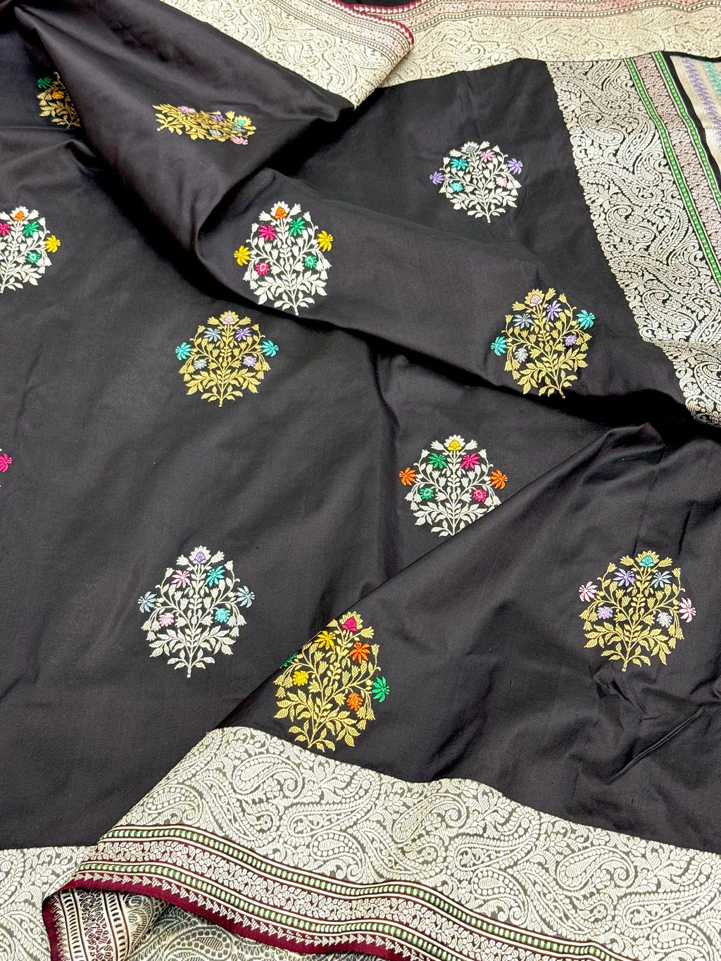 Black Handwoven Pure Banarasi Silk Saree