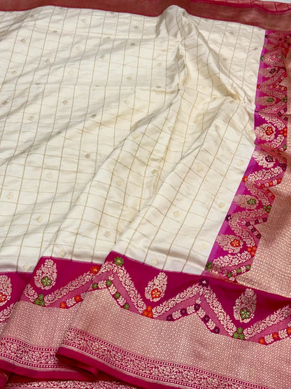 Ivory/Pink Ektara Weave Banarasi Handwoven Saree