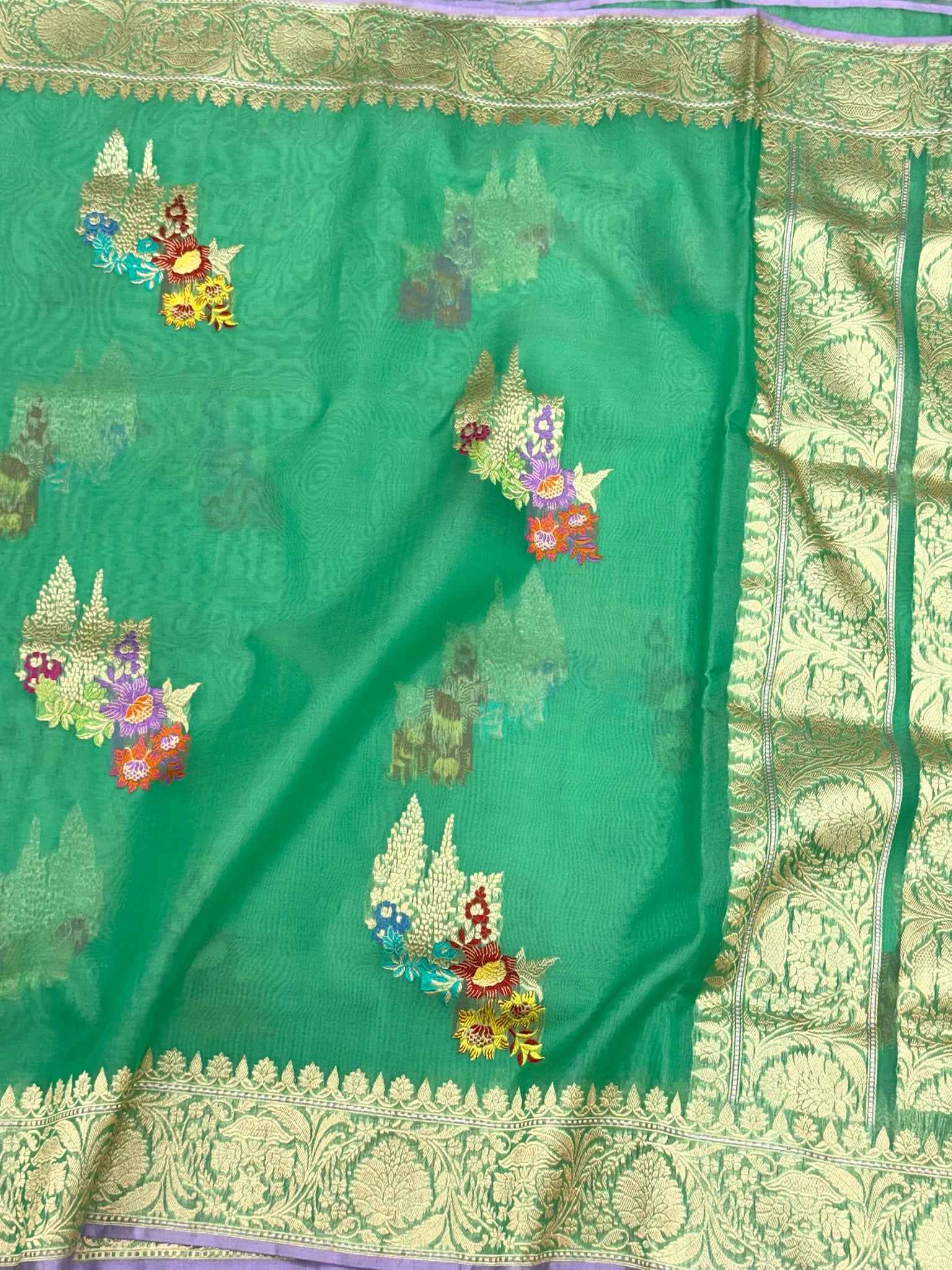 Green Pure Kora Mulberry Silk Handwoven Banarasi Saree - Kadhwa Weave