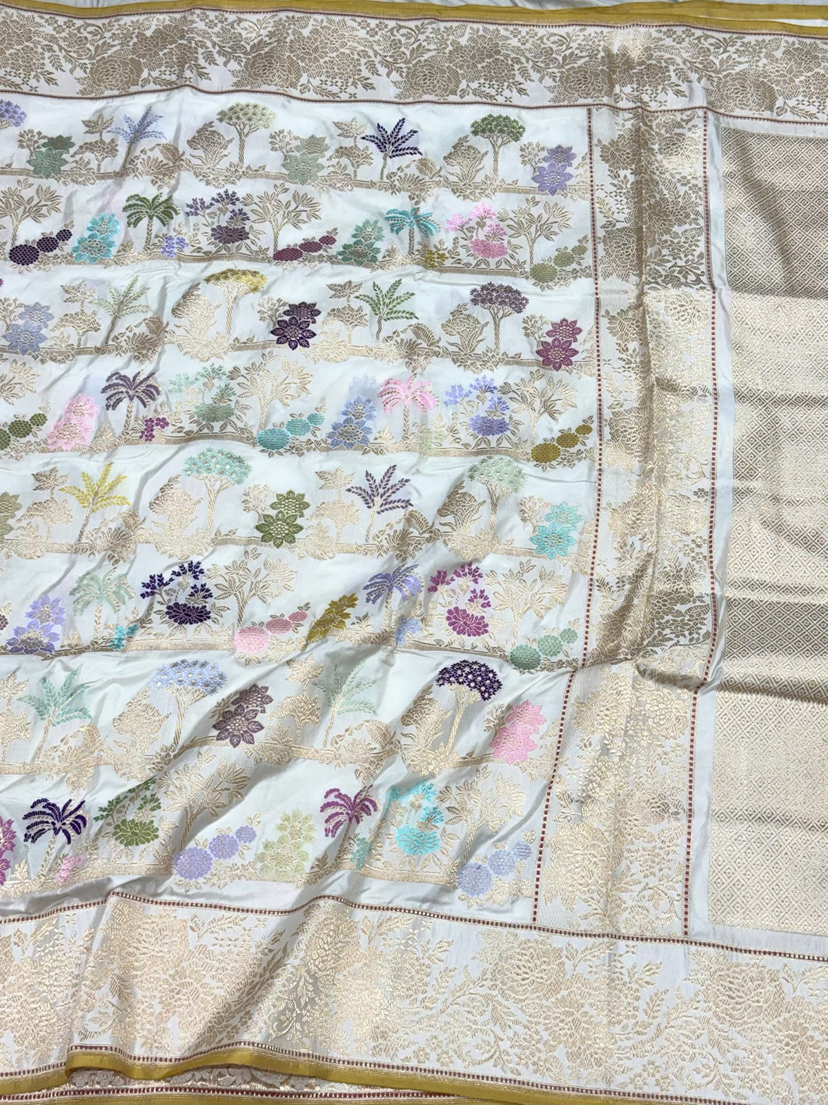 White Banarasi Handwoven Saree | Kadhwa Technique | Pure Mulberry Double Katan Silk Saree - The Statement Six Yards