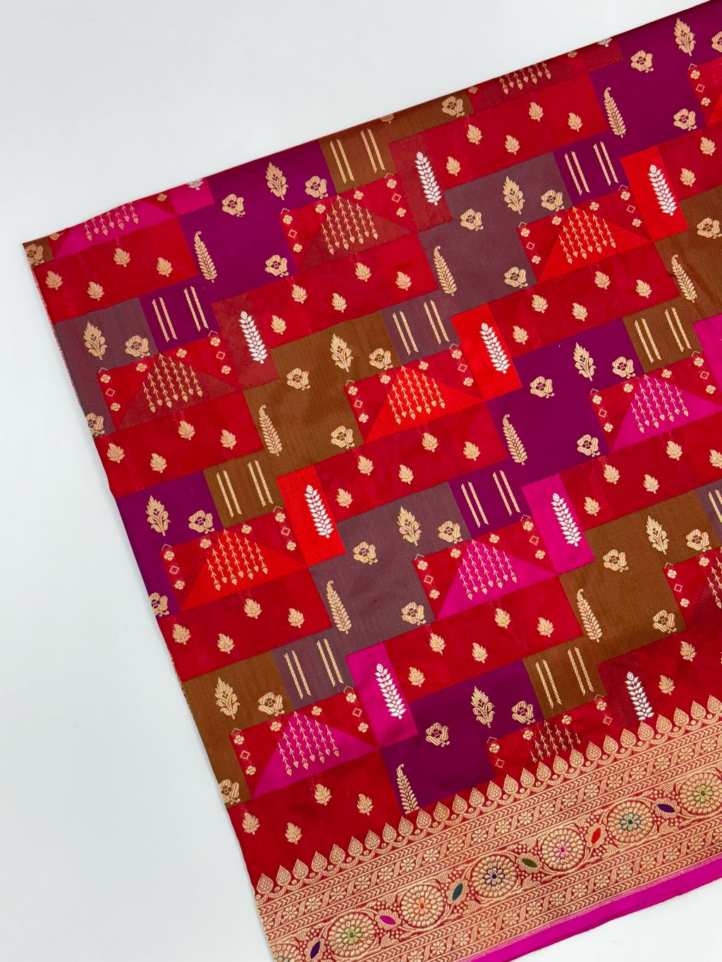 Red Katan Silk Rangkaat Handwoven Saree