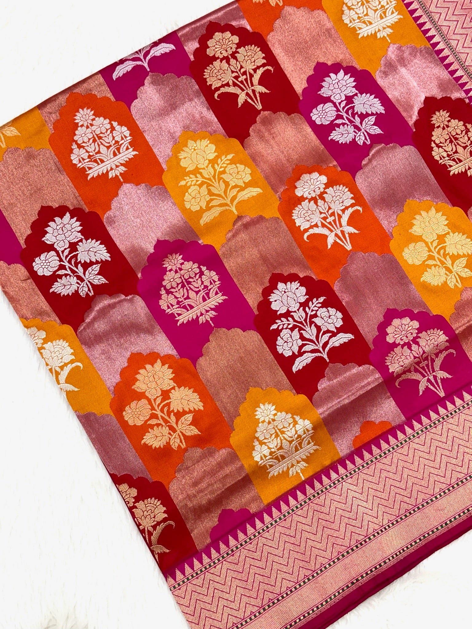 Pink Pure Katan Silk Rangkaat Banarasi Handwoven Saree