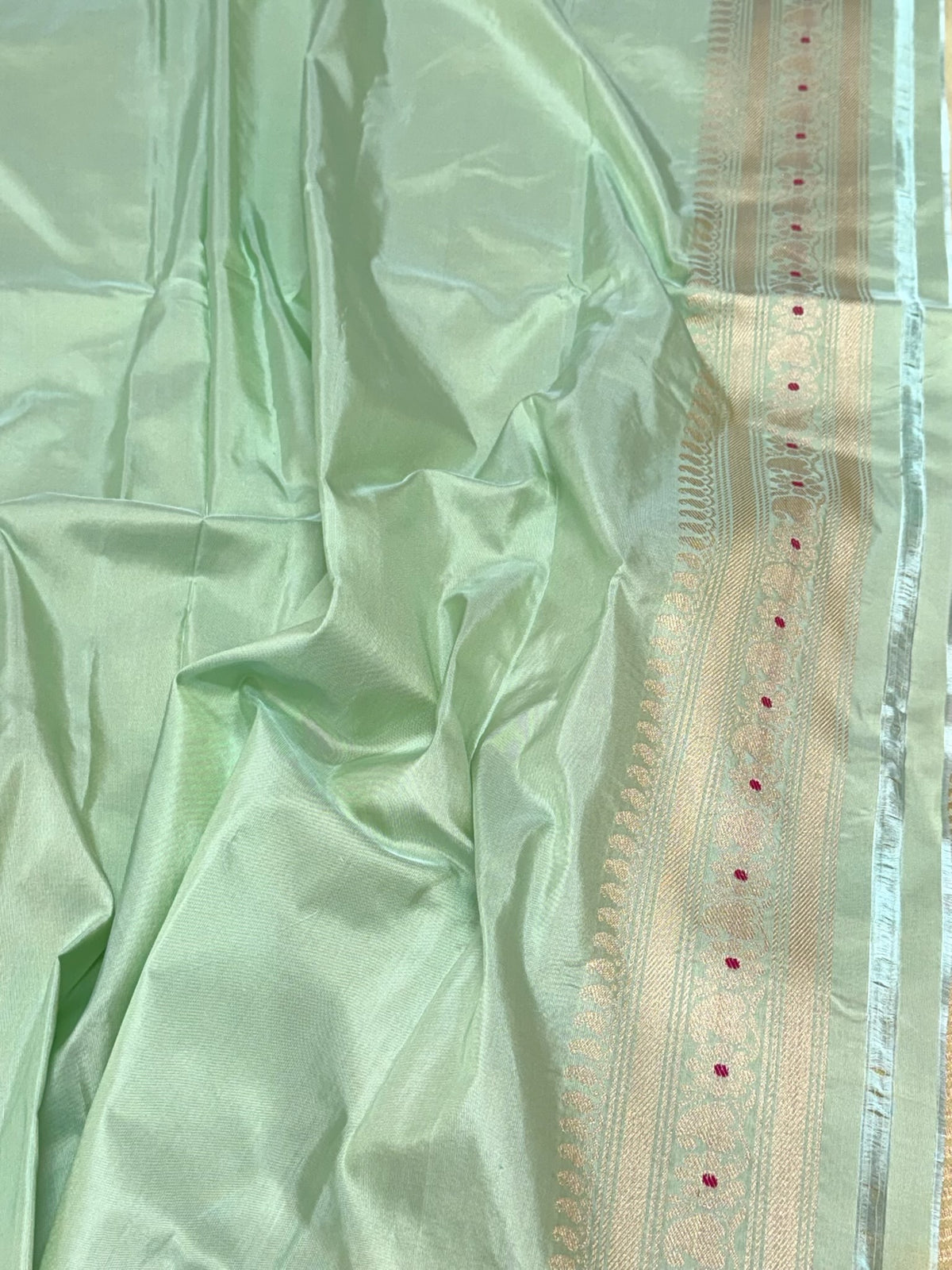 Light Pista Green Pure Mulberry Katan Silk Handwoven | Kadhwa Technique | Contemporary Banarasi Saree