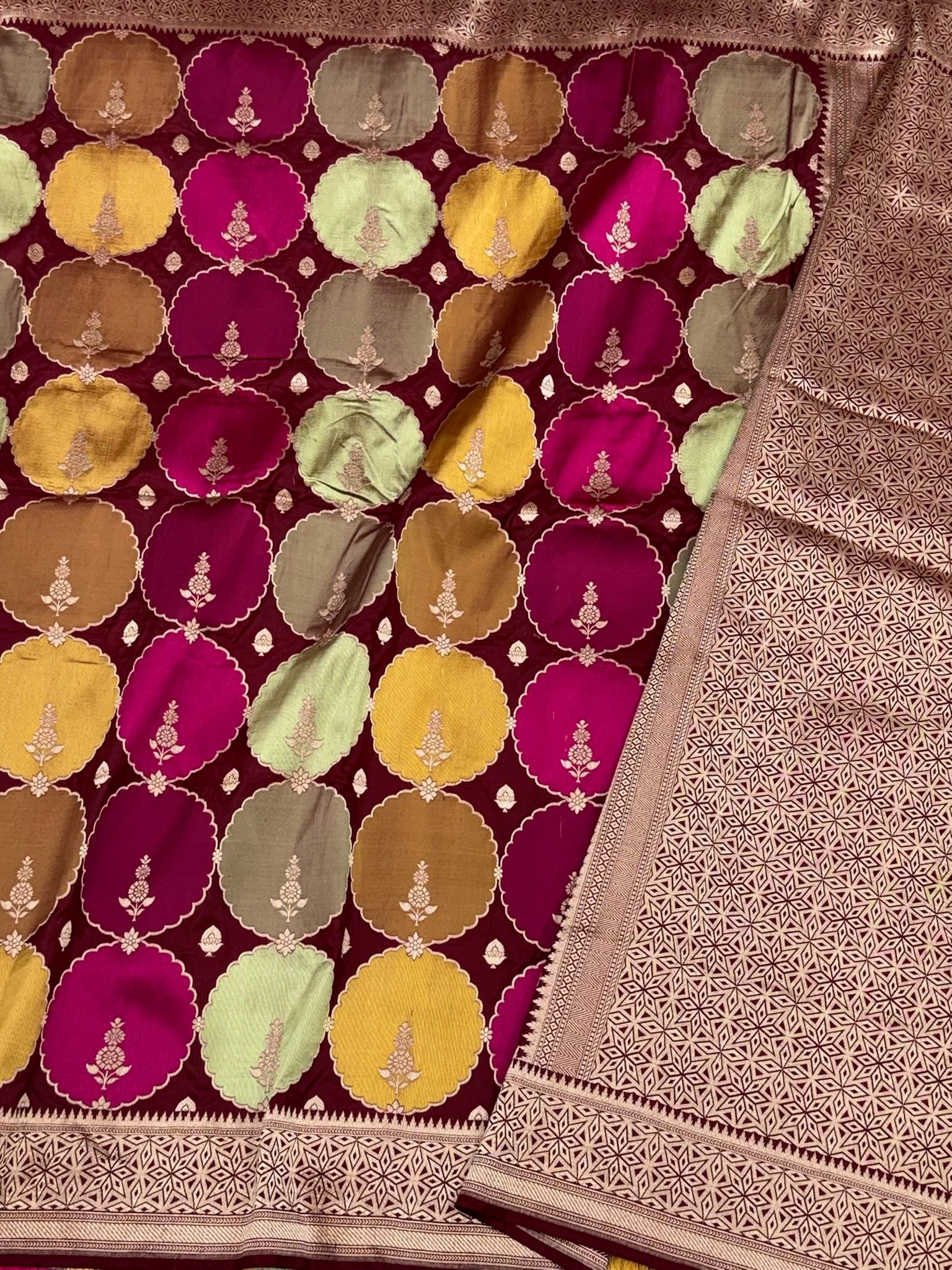 Maroon Pure Mulberry Katan Silk Handloom Banarasi Rangkaat Saree