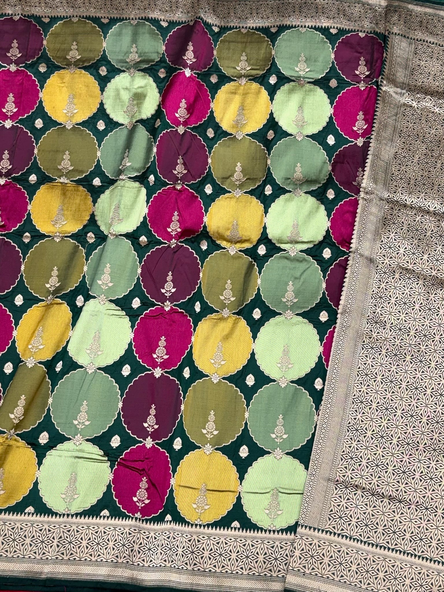 Emerald Green Pure Mulberry Katan Silk Handloom Banarasi Rangkaat Saree