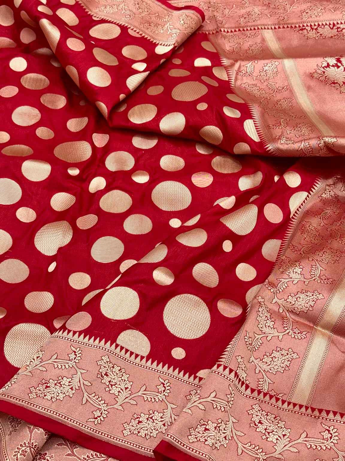 Blue Pure Katan Mulberry Silk Handloom Banarasi Saree - Elegent Cross Pattern Design