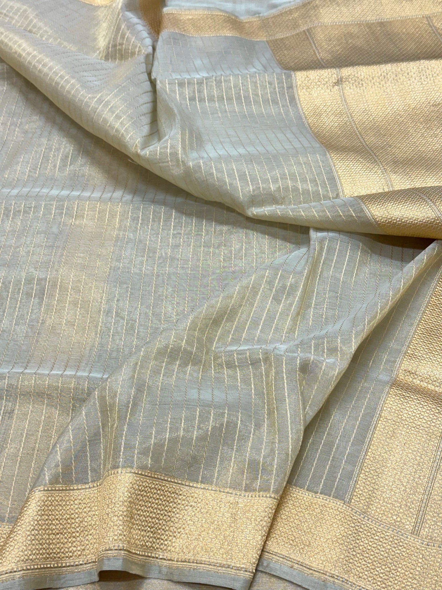 Green Cotton /Kora Silk Pure Handwoven Saree