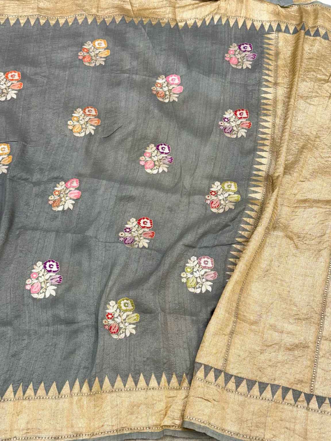 Smoke Gray Pure Tussar Georgette Silk Banarasi Saree - Kadhwa Weave