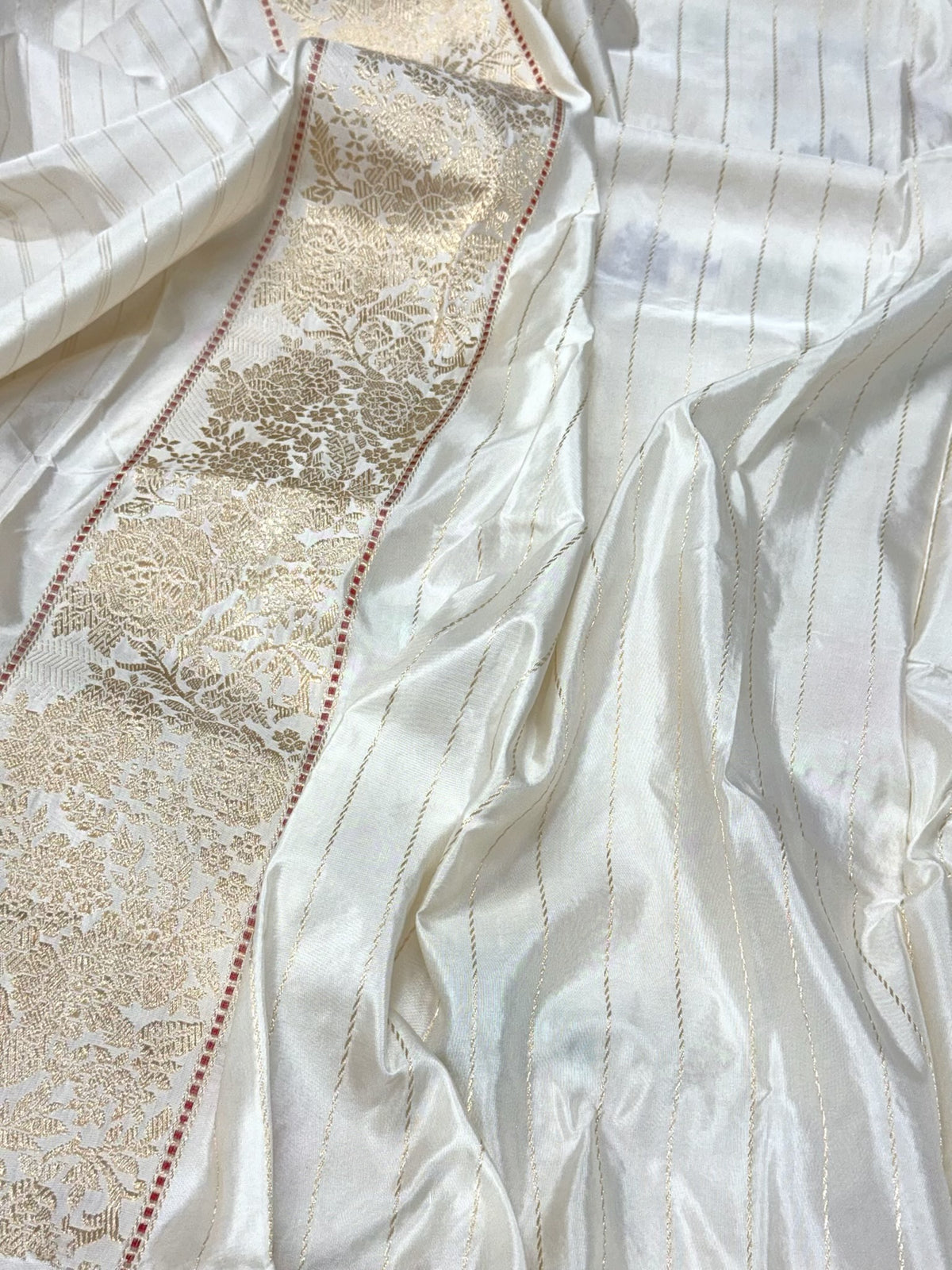 White Banarasi Handwoven Saree | Kadhwa Technique | Pure Mulberry Double Katan Silk Saree - The Statement Six Yards