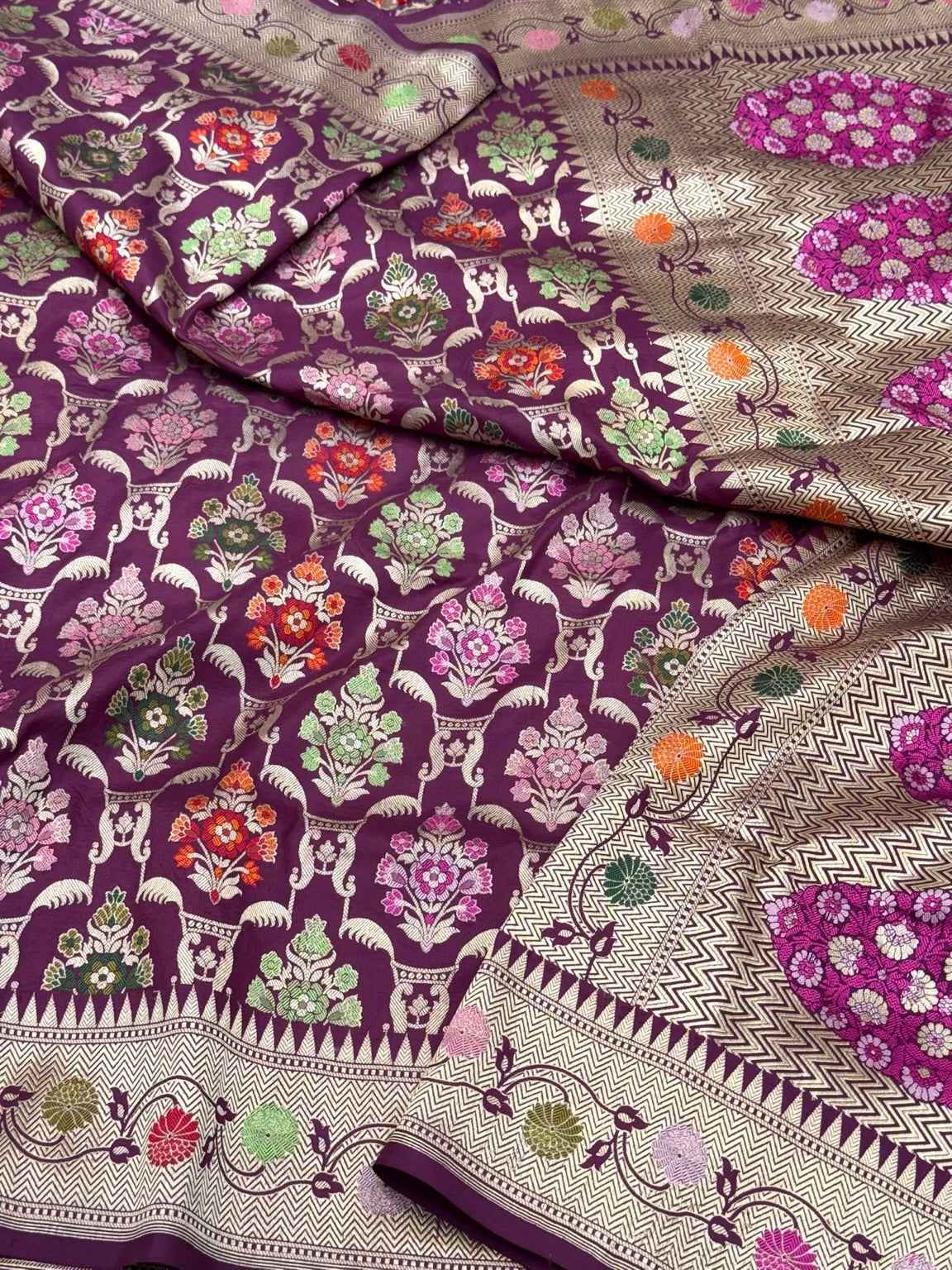 Wine Green Pure Katan Silk - Pure Mulberry Silk Handloom Banarasi Saree