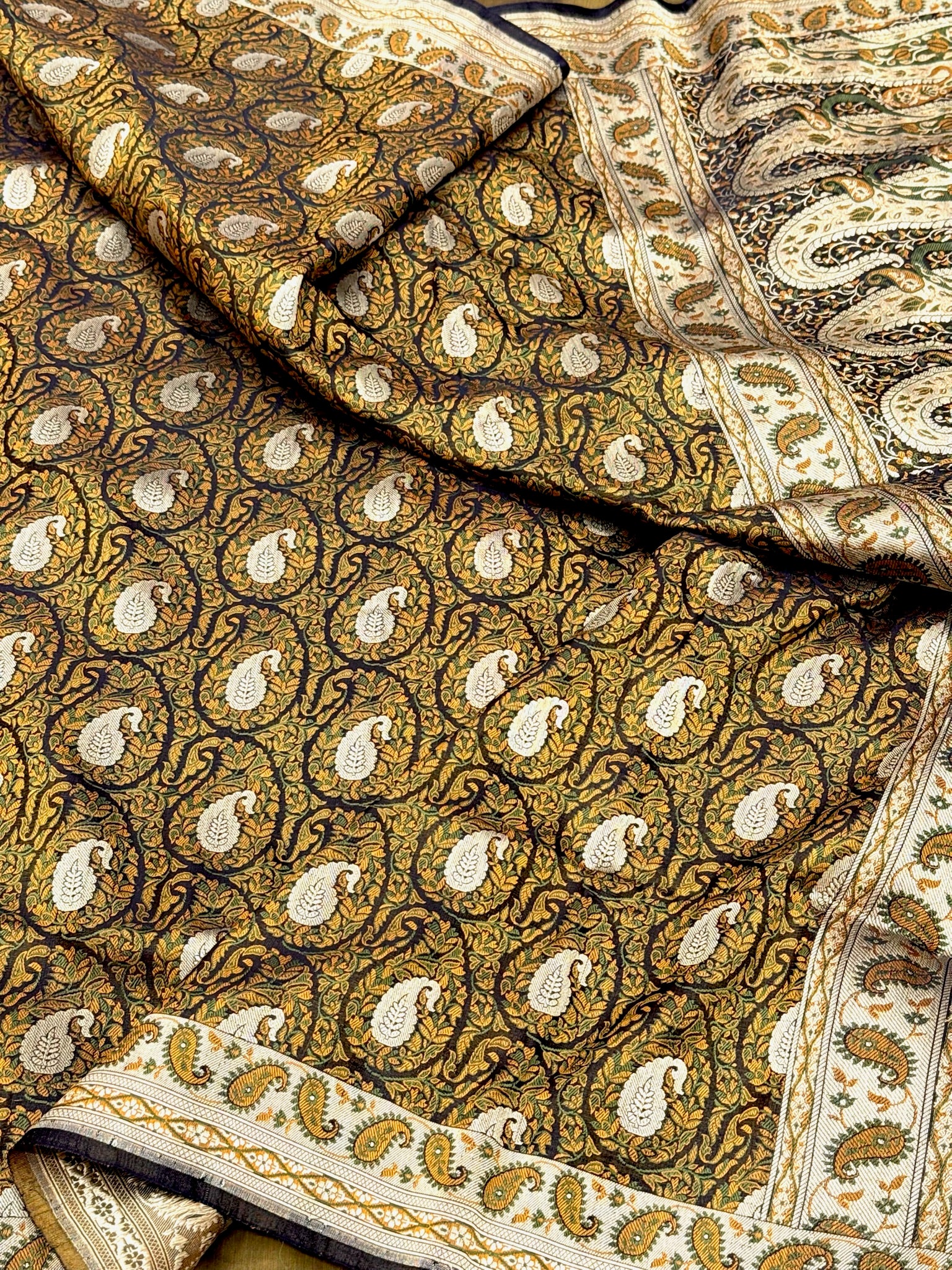 Brown Pure Satin Silk Handwoven Banarasi Saree |Tanchoi|