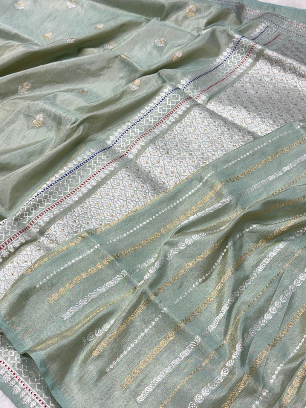Green Ektara Weave Katan Tissue Handwoven Banarasi Silk Saree