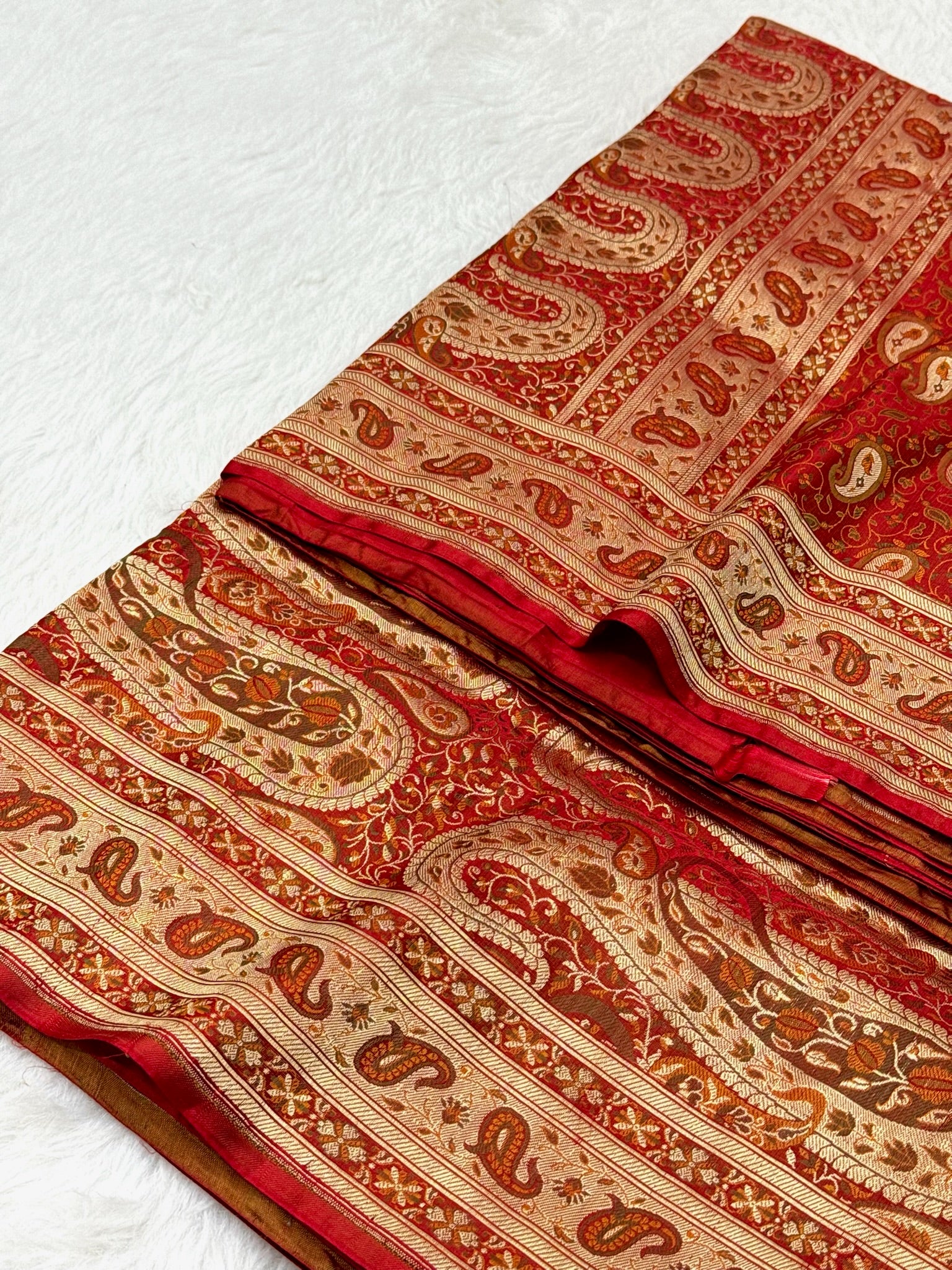 Red Pure Satin Silk Handwoven Banarasi Tanchoi Saree