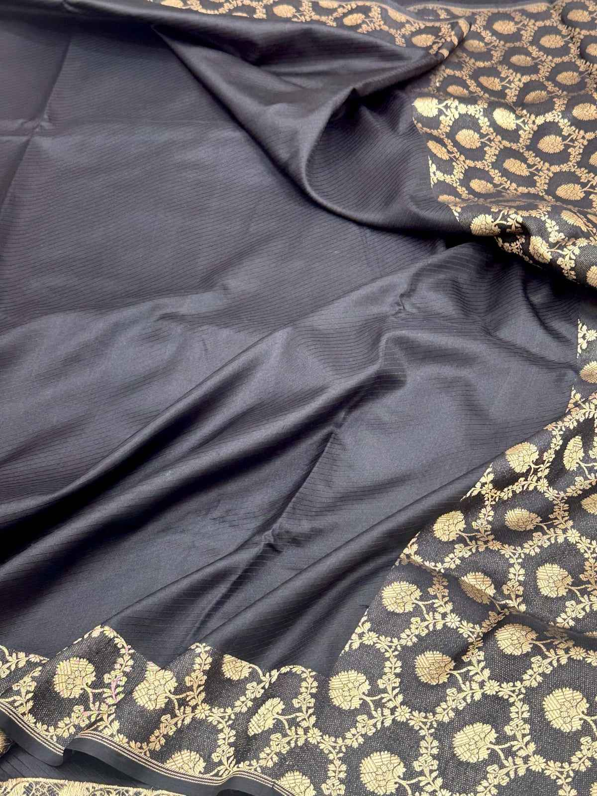 Ivory Pure Katan Silk Handloom Contemporary Banarasi Saree