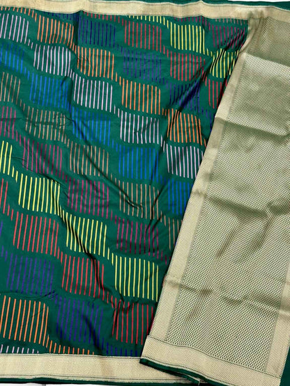 Emerald Green Pure Katan Silk & Pure Mulberry Silk Handwoven Contemporary Banarasi  Saree - Kadhwa Weave