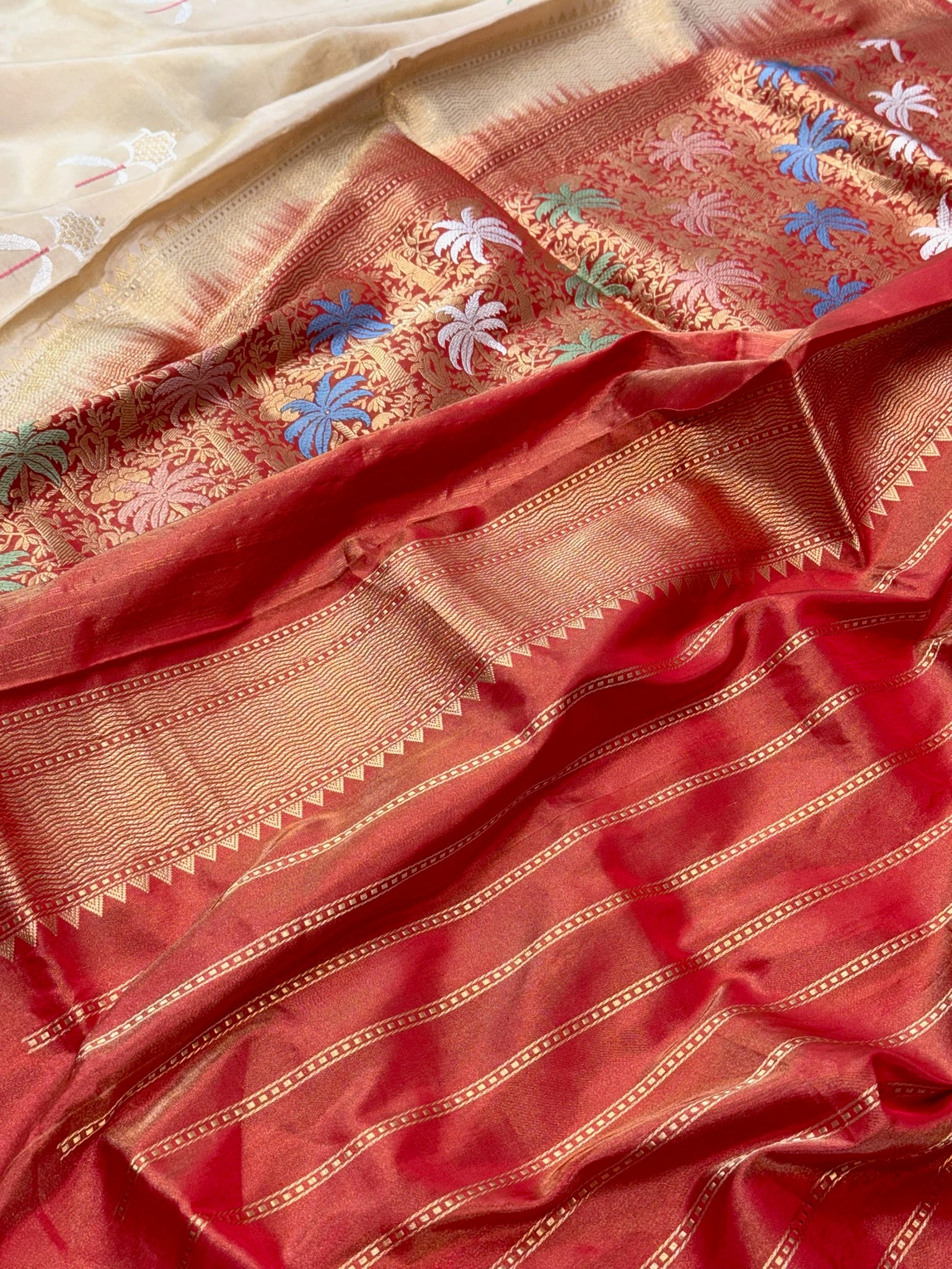 Ivory Pure Katan Tissue Silk Banarasi Handwoven Saree