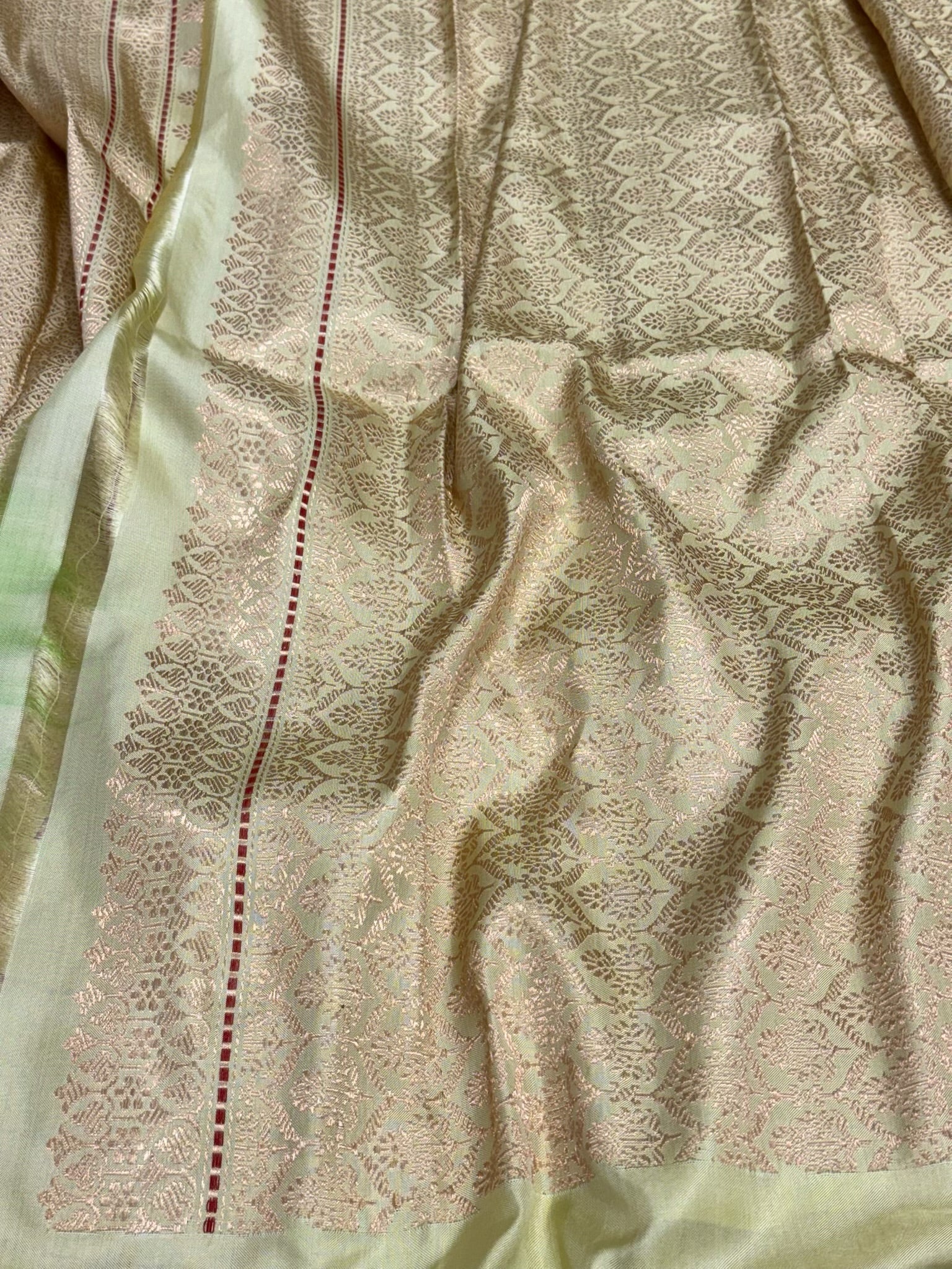 Pista Green Soft Lightweight Handwoven | Kadhwa Weave | Pure Katan Mulberry Silk Banarasi Saree