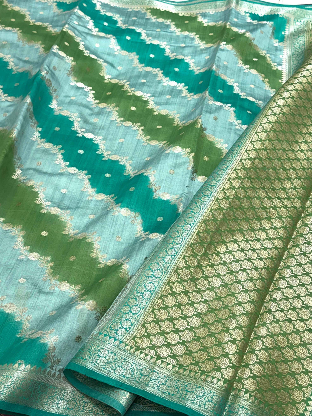 Sea Green Pure Mulberry Chiniya Silk Handloom Banarasi Saree - Rangkat Style