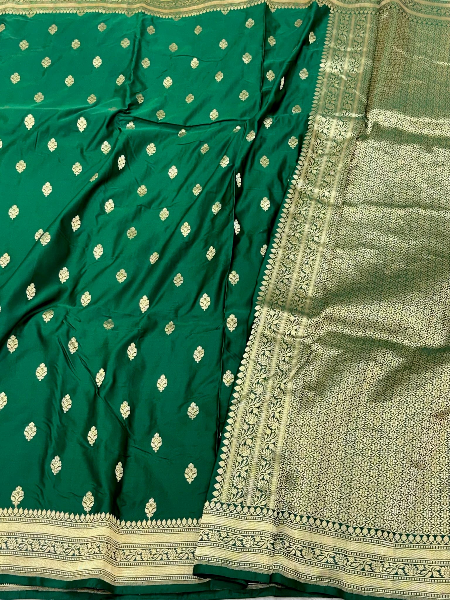 Emerald Green Banarasi Handloom Pure Mulberry Katan Silk Saree