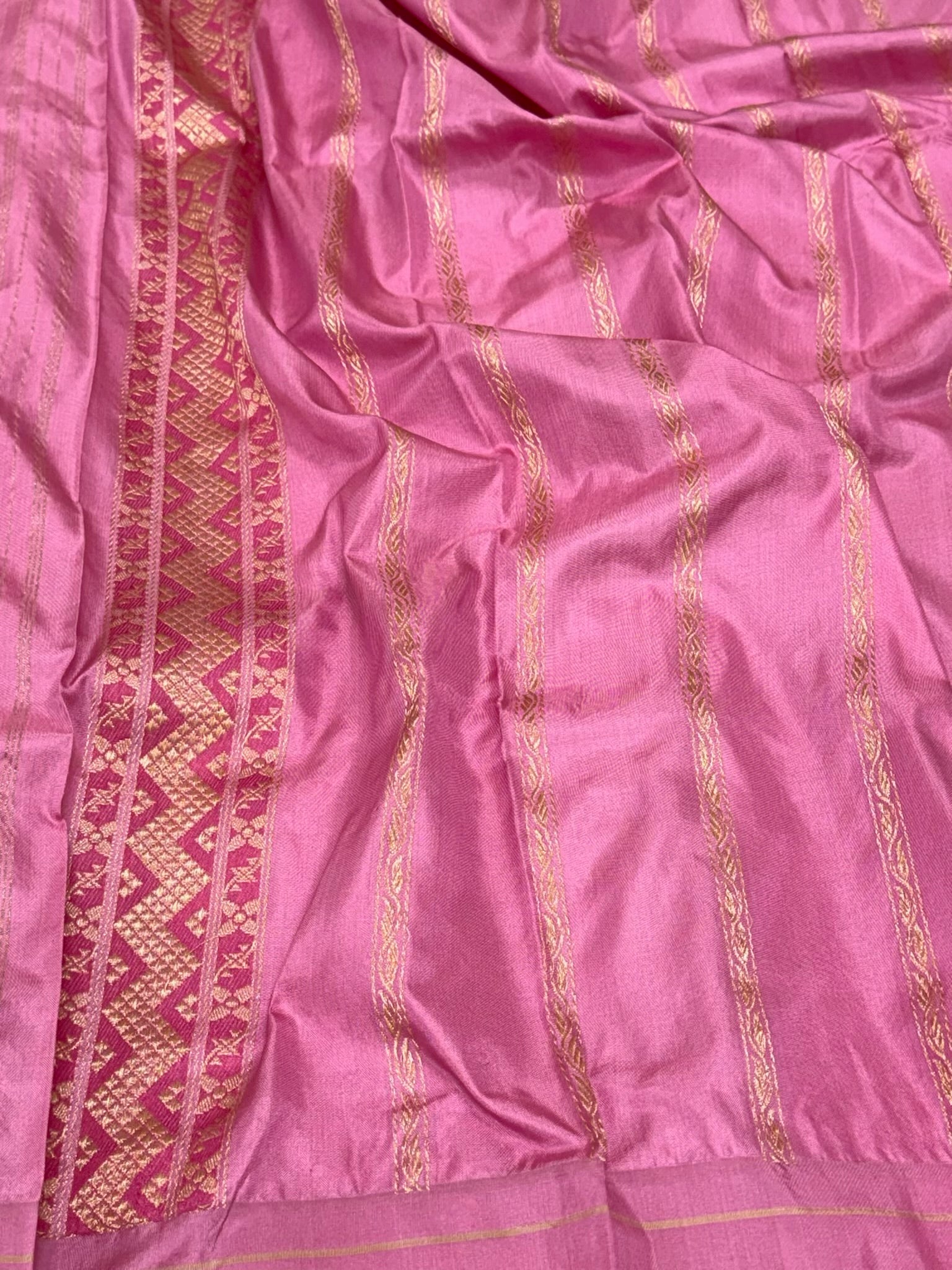 Off White Pure Katan Mulberry Silk Handwoven Banarasi Saree - Kadhwa Kadhiya Ektara Weave | The Elite Edit