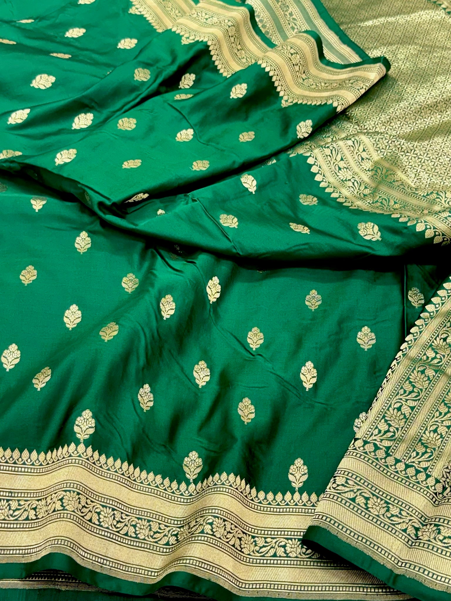 Emerald Green Banarasi Handloom Pure Mulberry Katan Silk Saree