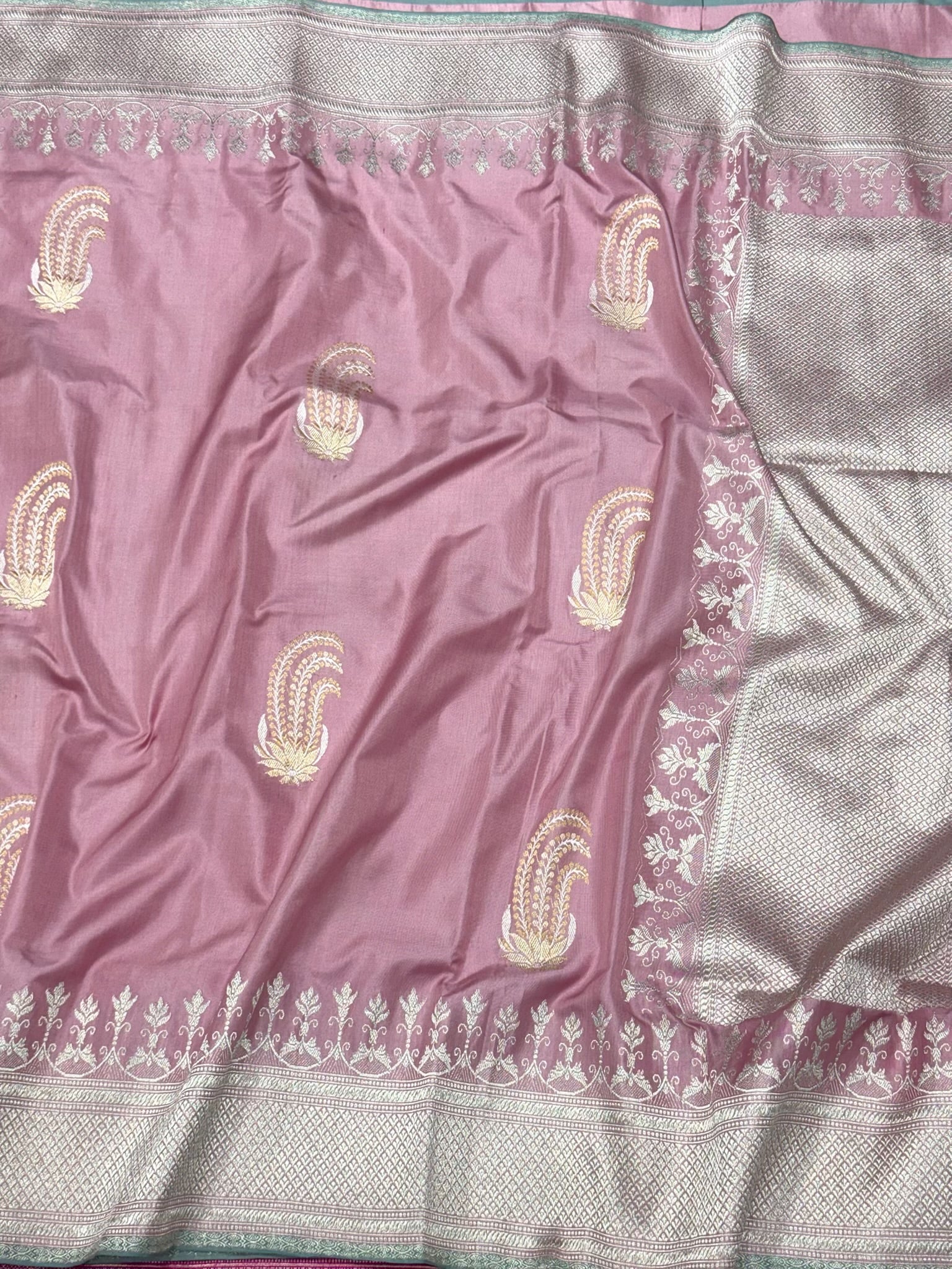 Baby Pink Pure Katan Mulberry Silk Handwoven Banarasi Saree | Kadhwa Ektara Weave |
