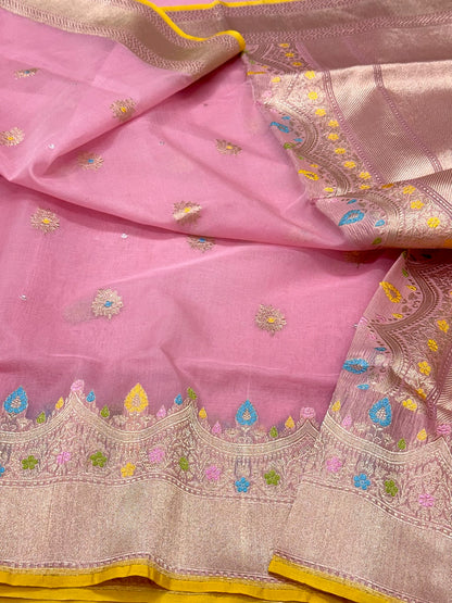 Onion Pink Authentic Banarasi Saree | Pure Kora Mulberry Silk - Kadhwa Weave Handwoven Banarasi Saree