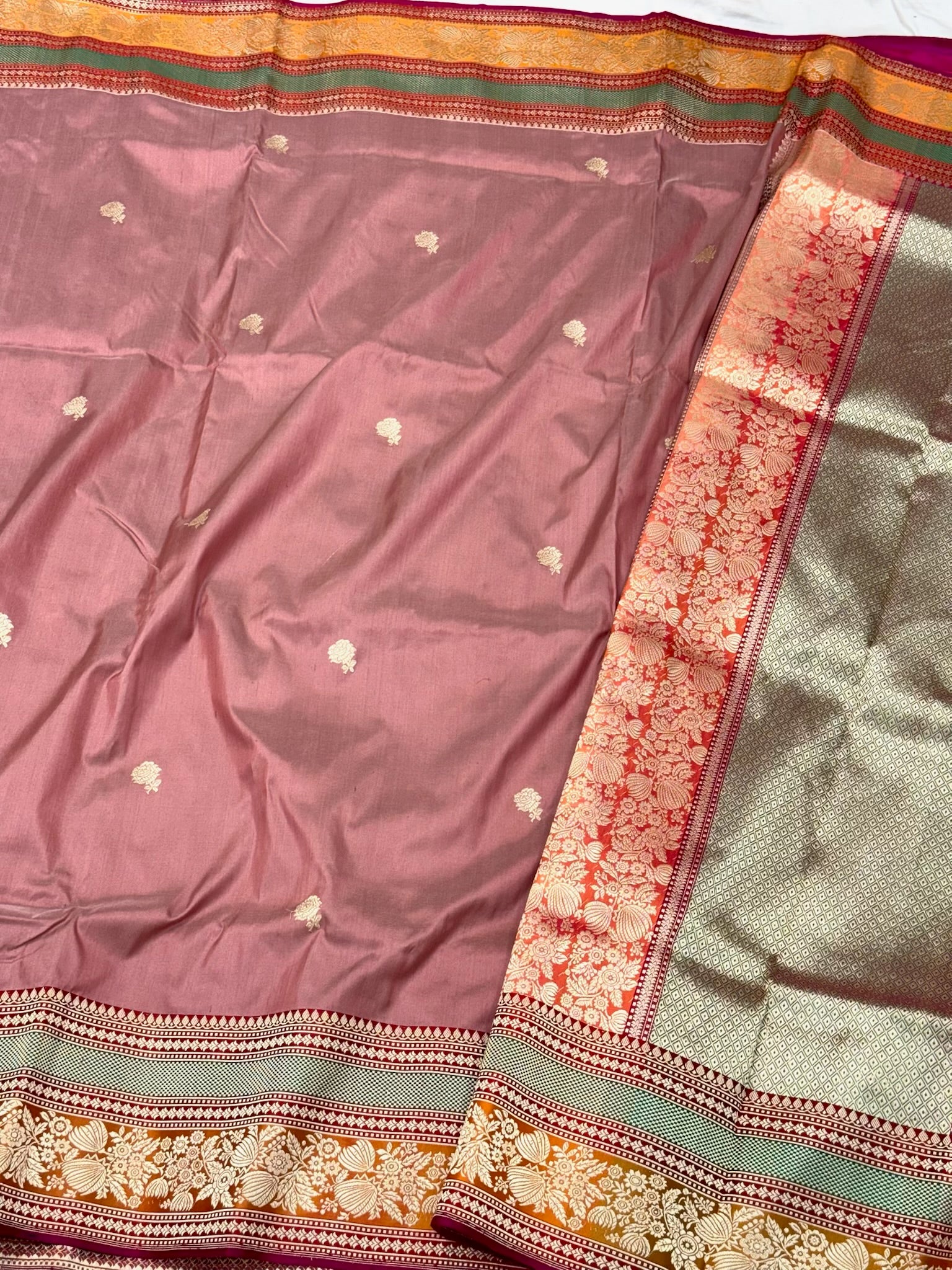 Dusty Rose Gold Pure Katan Mulberry Silk Handwoven Banarasi Saree | Kadhwa Weave