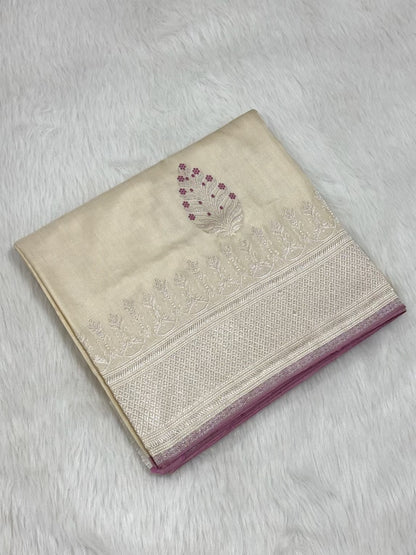 Ivory Pure Katan Silk Handwoven Banarasi Saree |Ektara Weave|