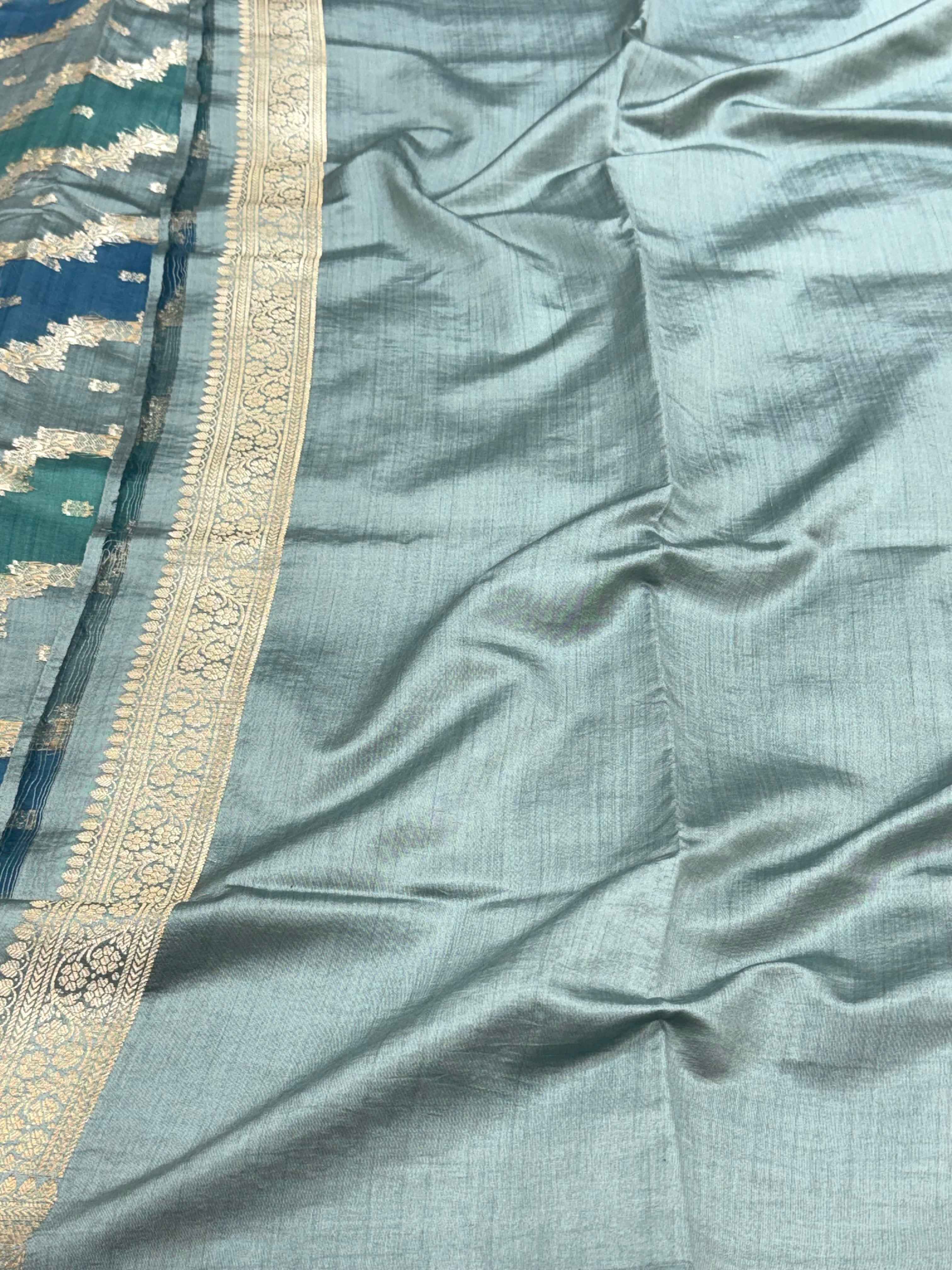 Vintage Aqua Blue Pure Mulberry Chiniya Silk Handloom Banarasi Saree - Rangkat Style