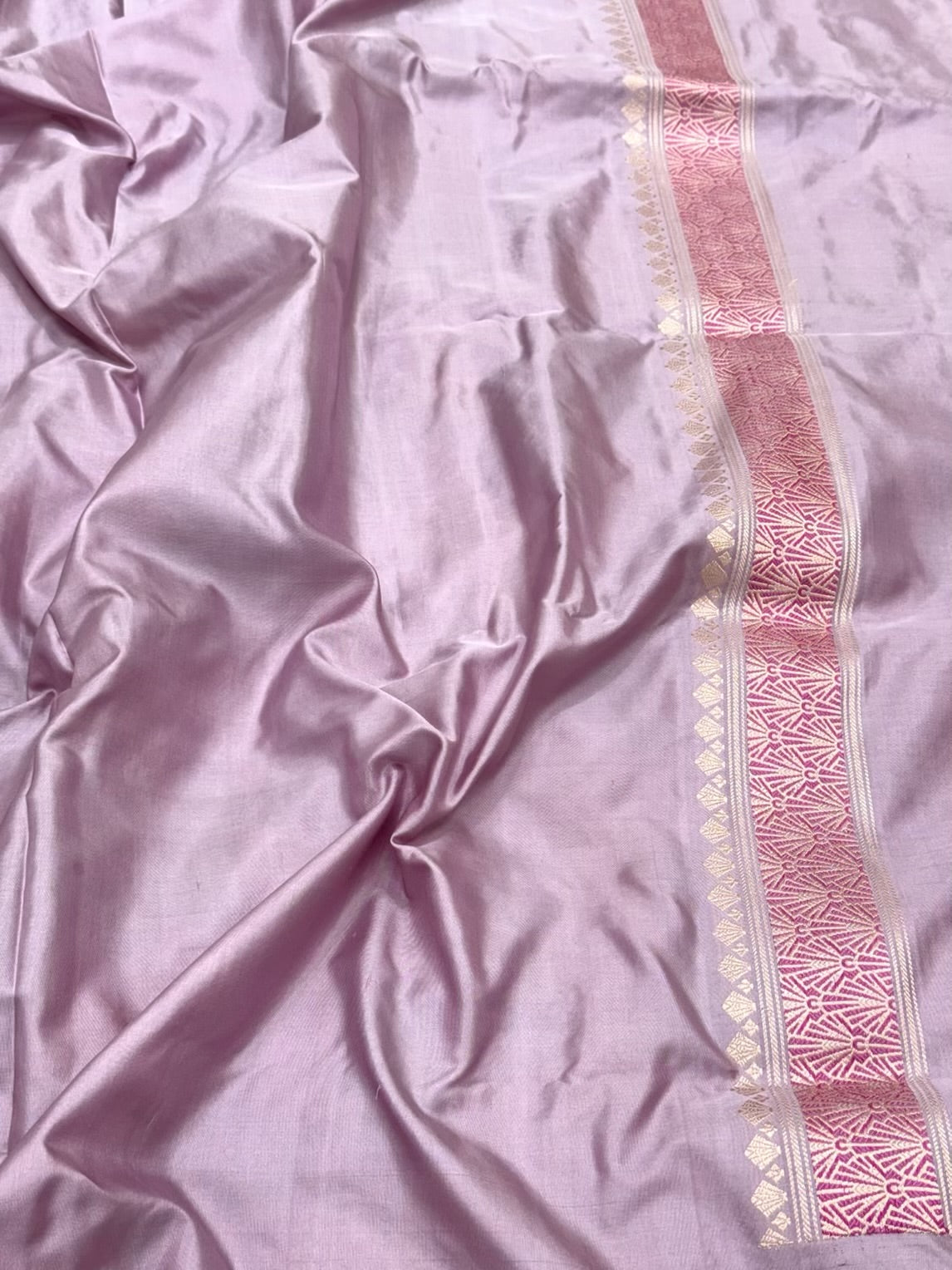 Lilac Pink Pure Katan Silk Rangkaat Saree | 100% Pure Mulberry Silk Handwoven Banarasi Saree - Luxury Banarasi Saree
