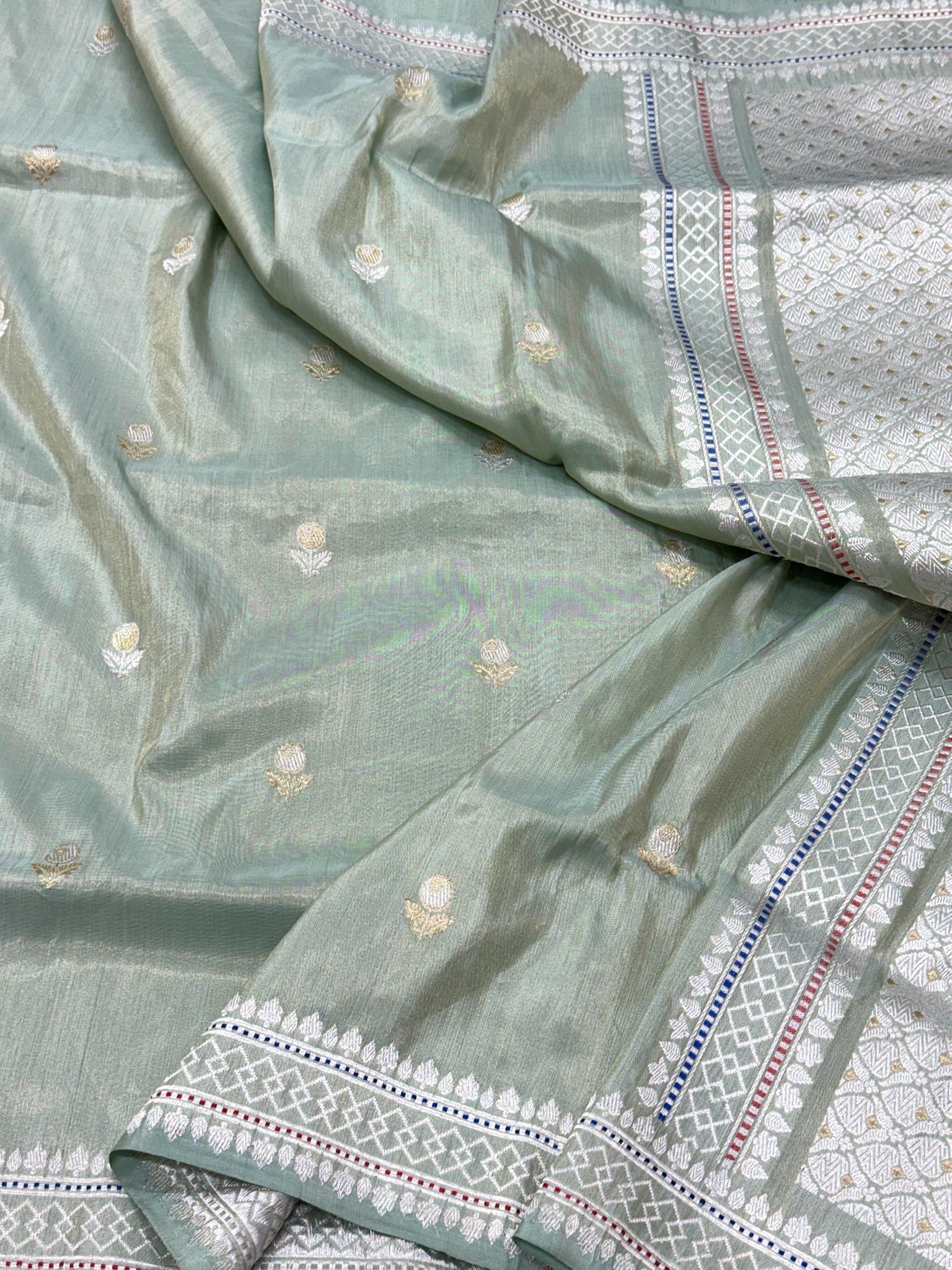 Green Ektara Weave Katan Tissue Handwoven Banarasi Silk Saree