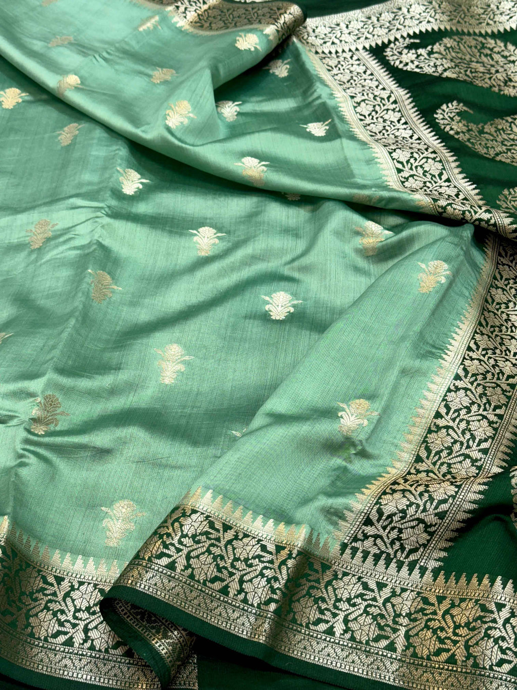 Sea Green Pure Mulberry Chiniya Silk Lightweight Handloom Banarasi Saree