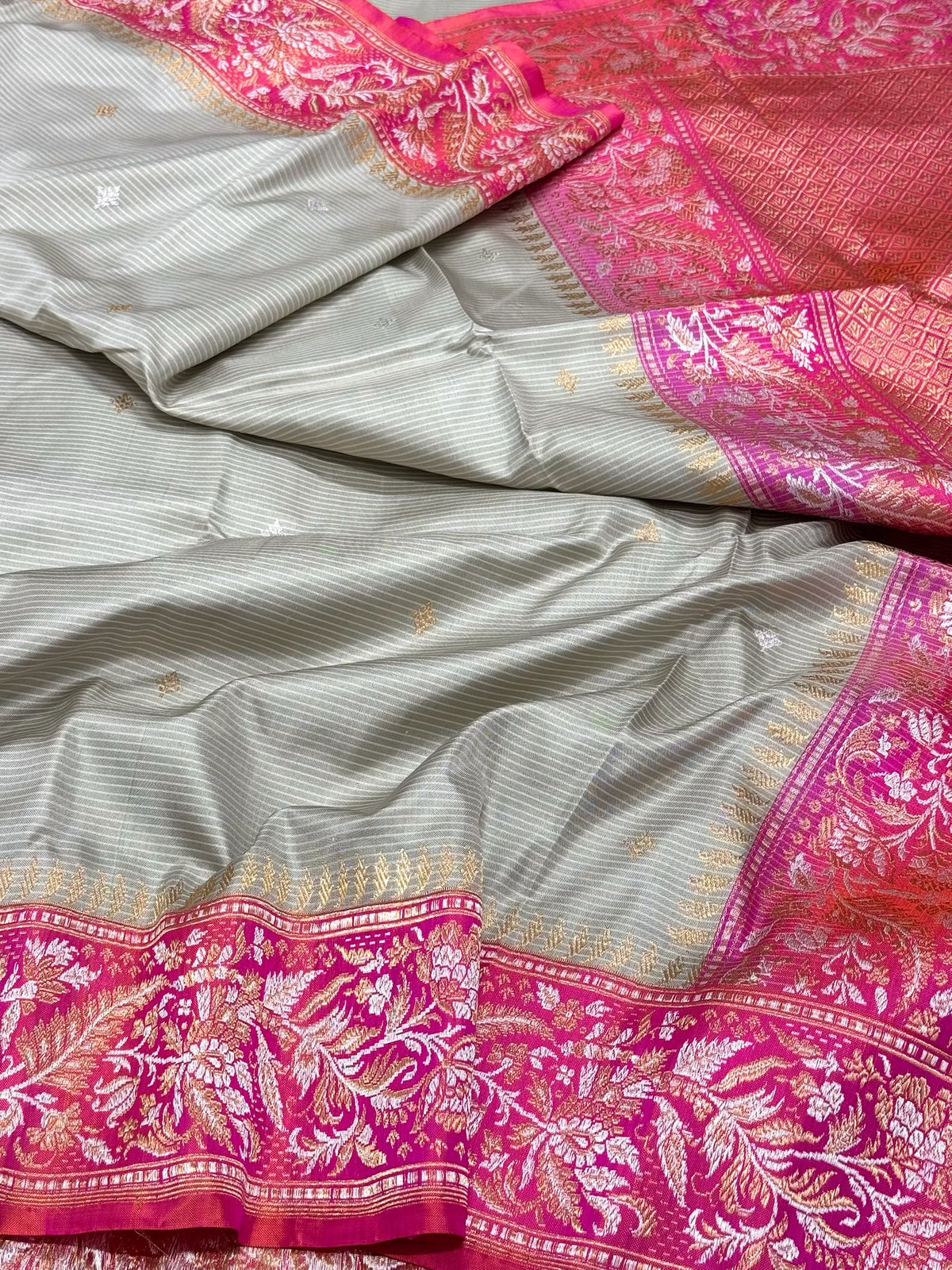 Gray Handwoven | Kadhwa + Kadhiyal Technique | Banarasi Saree - Pure Mulberry Double Katan Silk Ektara Banarasi Saree
