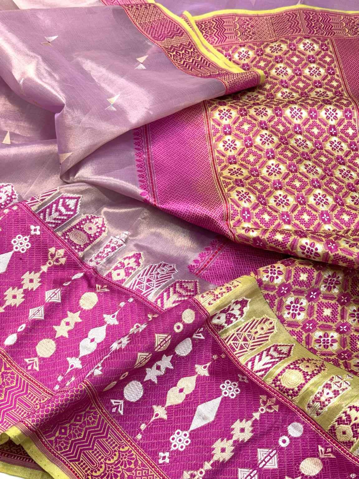 Lilac Pink 100% Pure Kora Tissue Silk Handwoven Banarasi Saree | Kadhwa Weave | Exclusive Contemporary Banarasi Saree