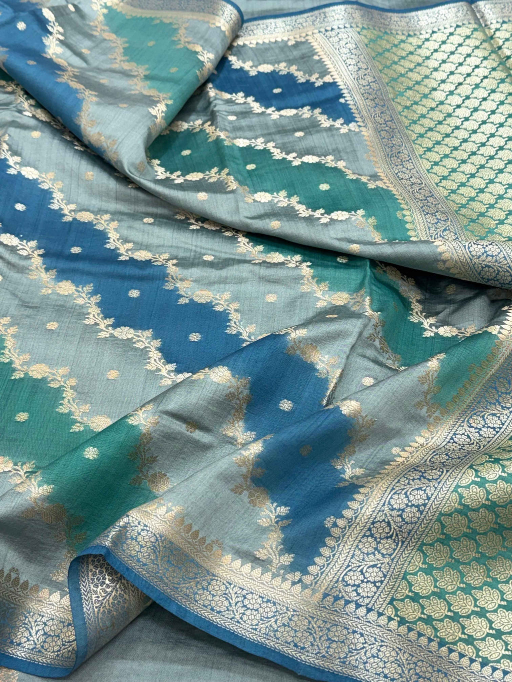 Vintage Aqua Blue Pure Mulberry Chiniya Silk Handloom Banarasi Saree - Rangkat Style