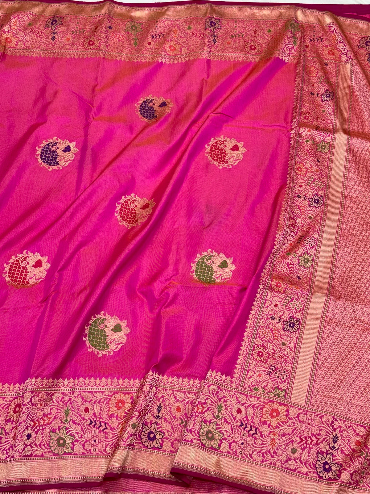 Pink/Dual Tone Pure Mulberry Katan Silk | Kadhwa Ektara Weave | Handwoven Banarasi Saree - Six Yards of Pure Elegance