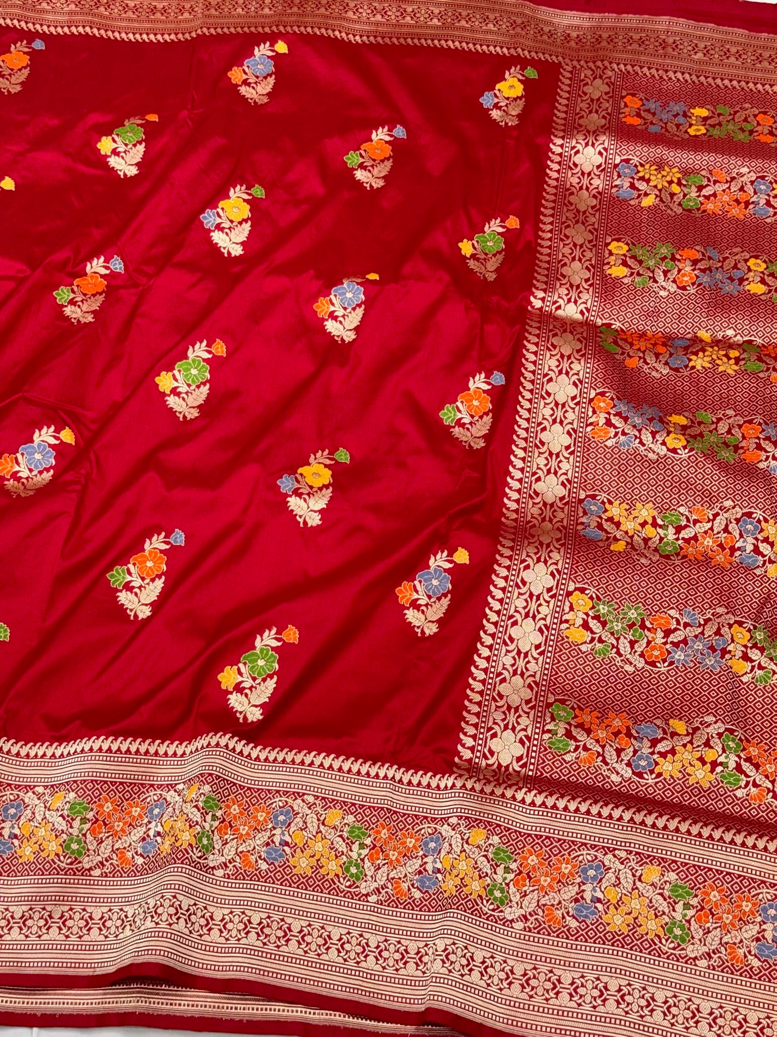 Deep Red Pure Katan Silk & Pure Mulberry Silk | Kadhwa Technique | Handwoven Banarasi Saree