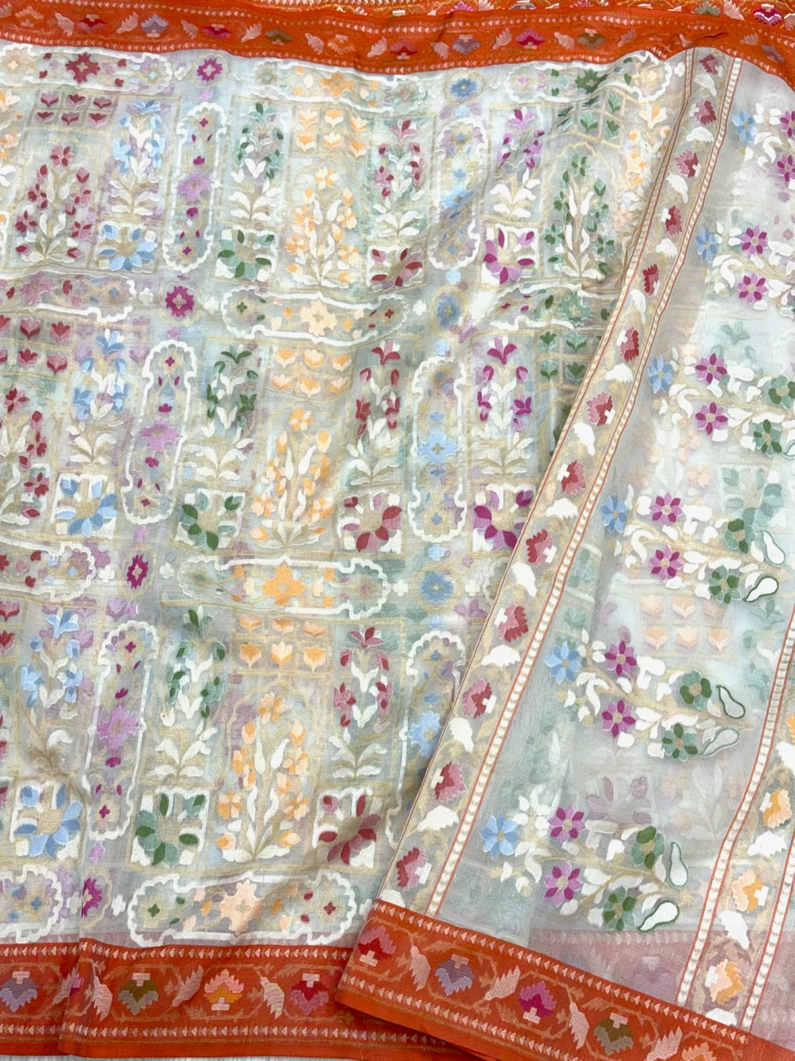 Pearl White Pure Kora Silk Handloom Banarasi Saree - Ektara Technique