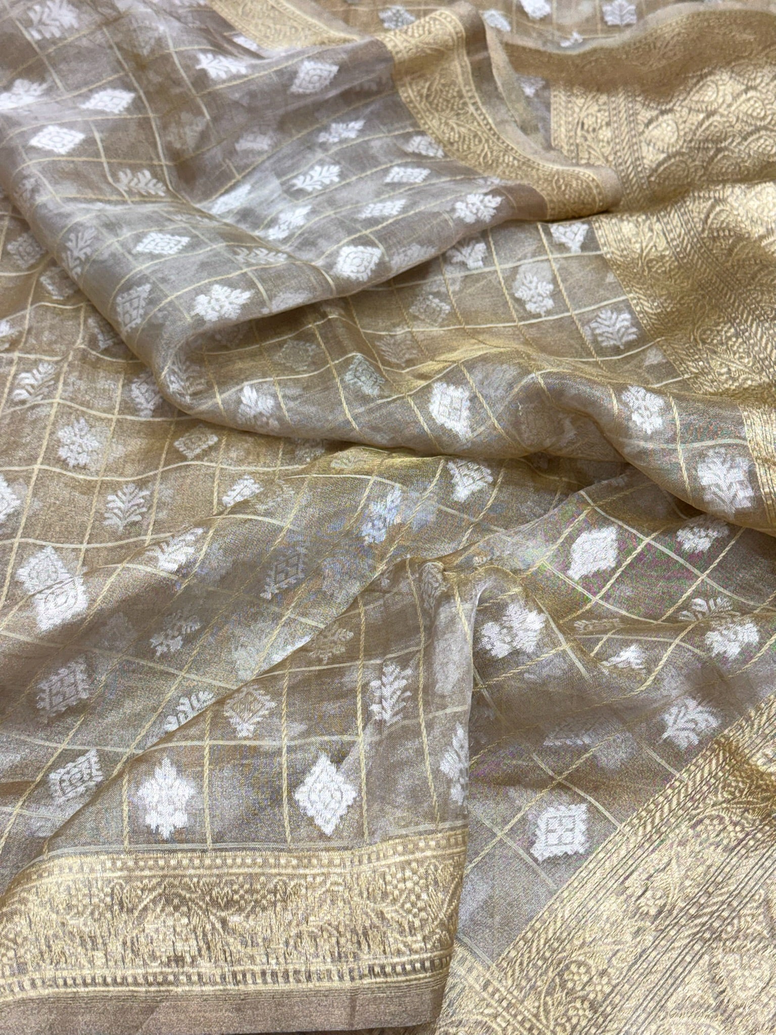 Champagne Gold Pure Tissue Silk Lightweight Handloom Banarasi Saree - Ektara Weave