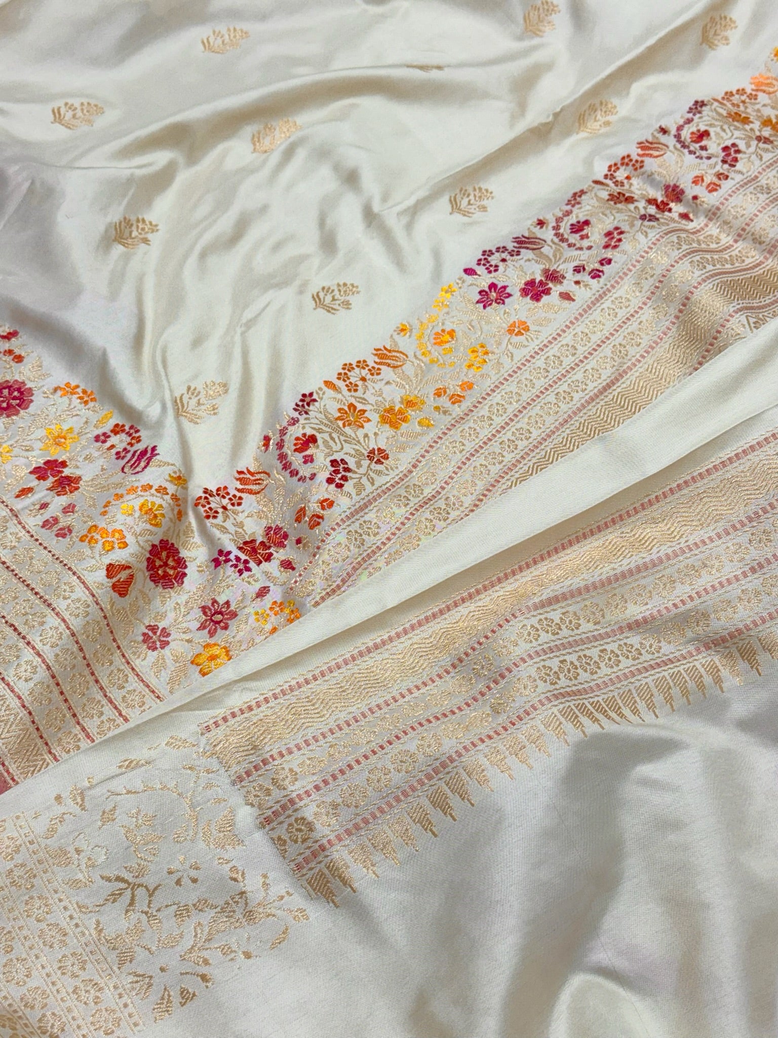 Ivory Pure Katan Silk Handwoven Banarasi Saree |Kadhuwa+Ektara|
