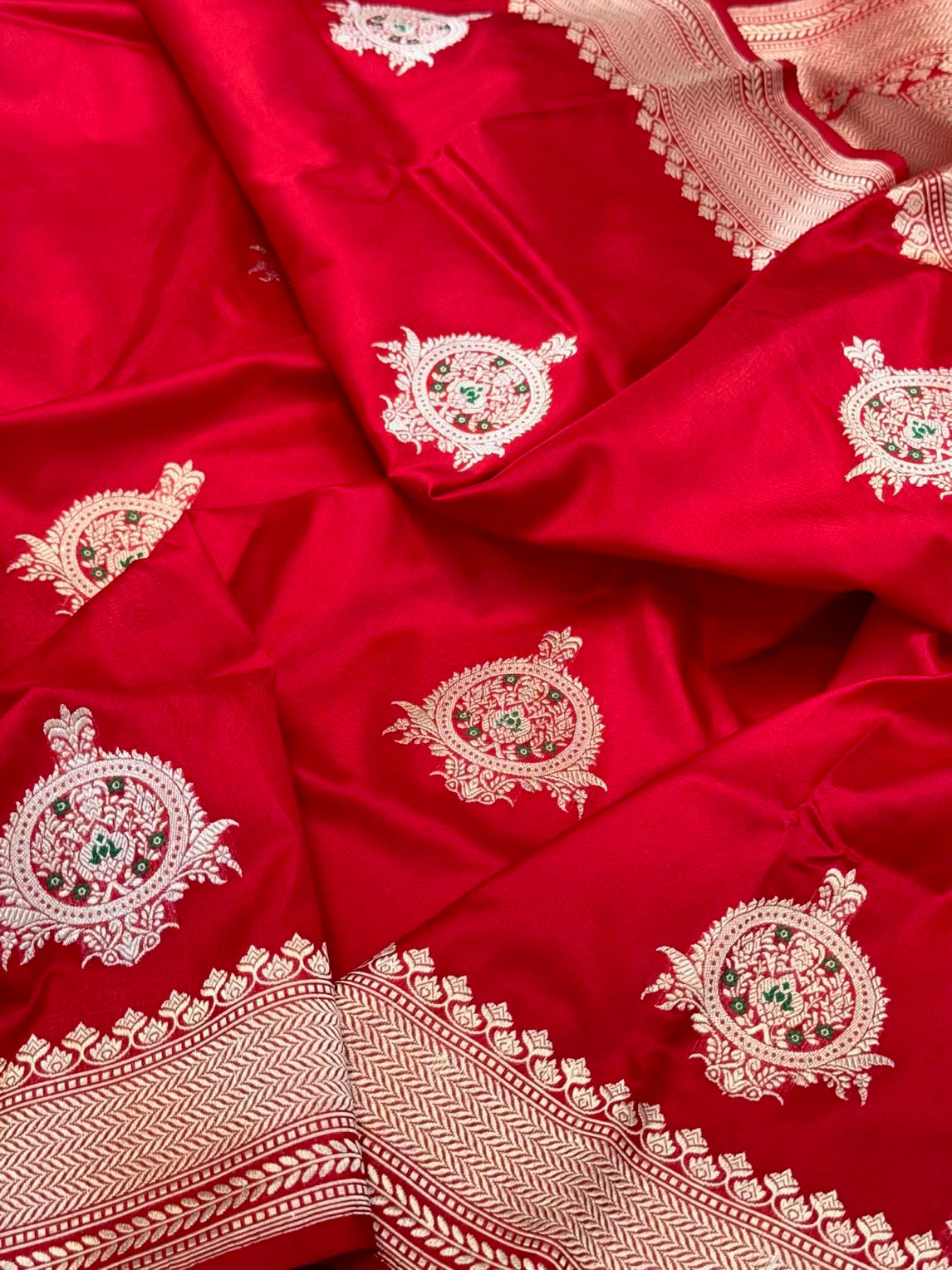 Red 100% Pure Katan Silk Saree - 100% Pure Mulberry Silk | Kadhwa Handwoven Banarasi Saree