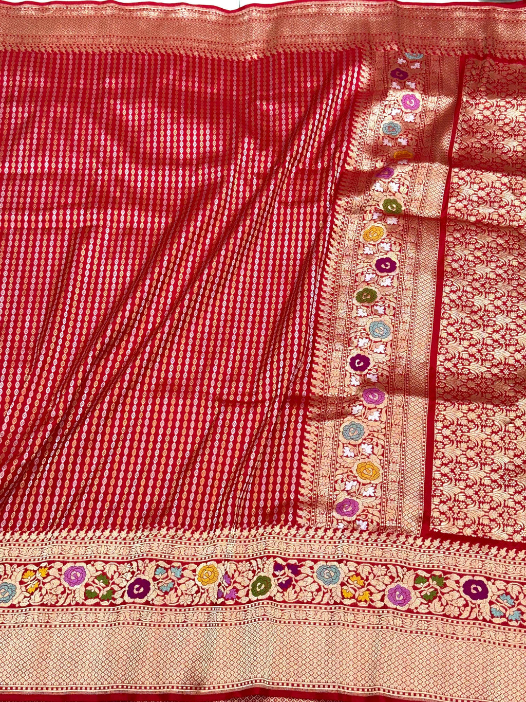 Red Pure Katan Silk Handwoven Banarasi Saree-Kadhuwa Weave