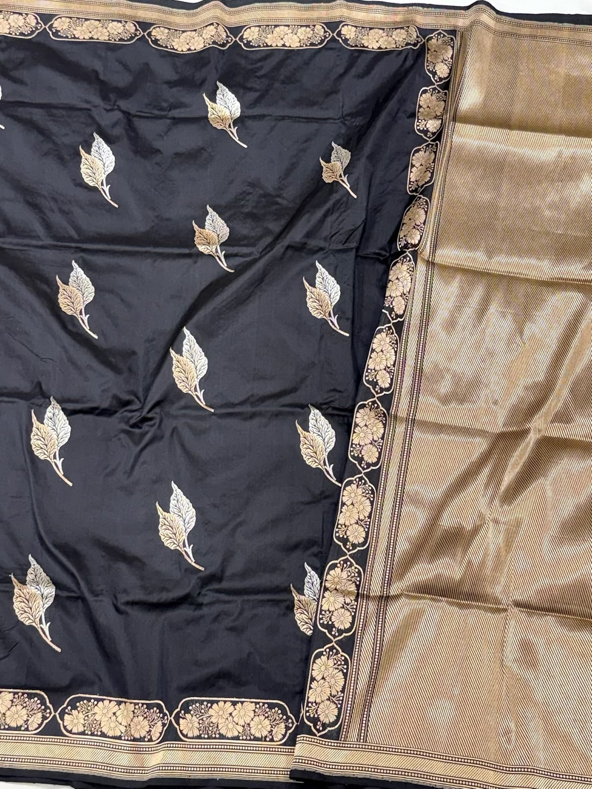 Black Pure Mulberry Katan Silk | Kadhwa Technique | Handwoven Banarasi Saree