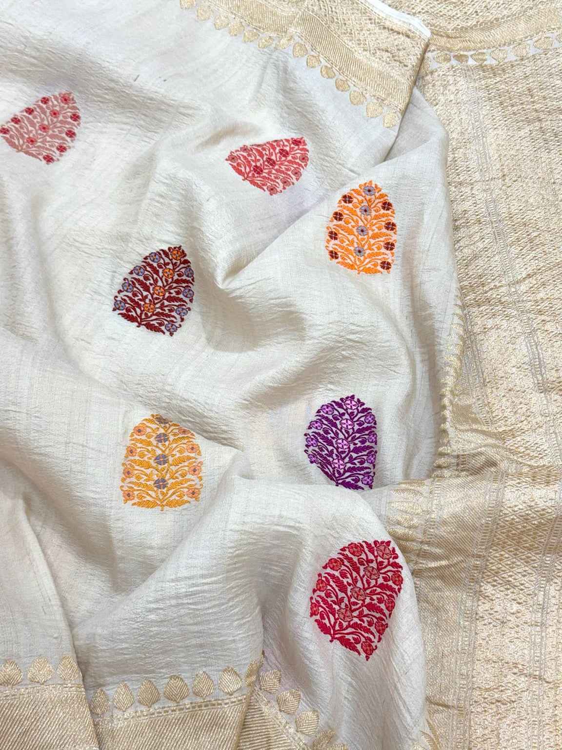 Ivory Pure Tussar Georgette Silk Kadhwa Technique Handwoven Banarasi Saree