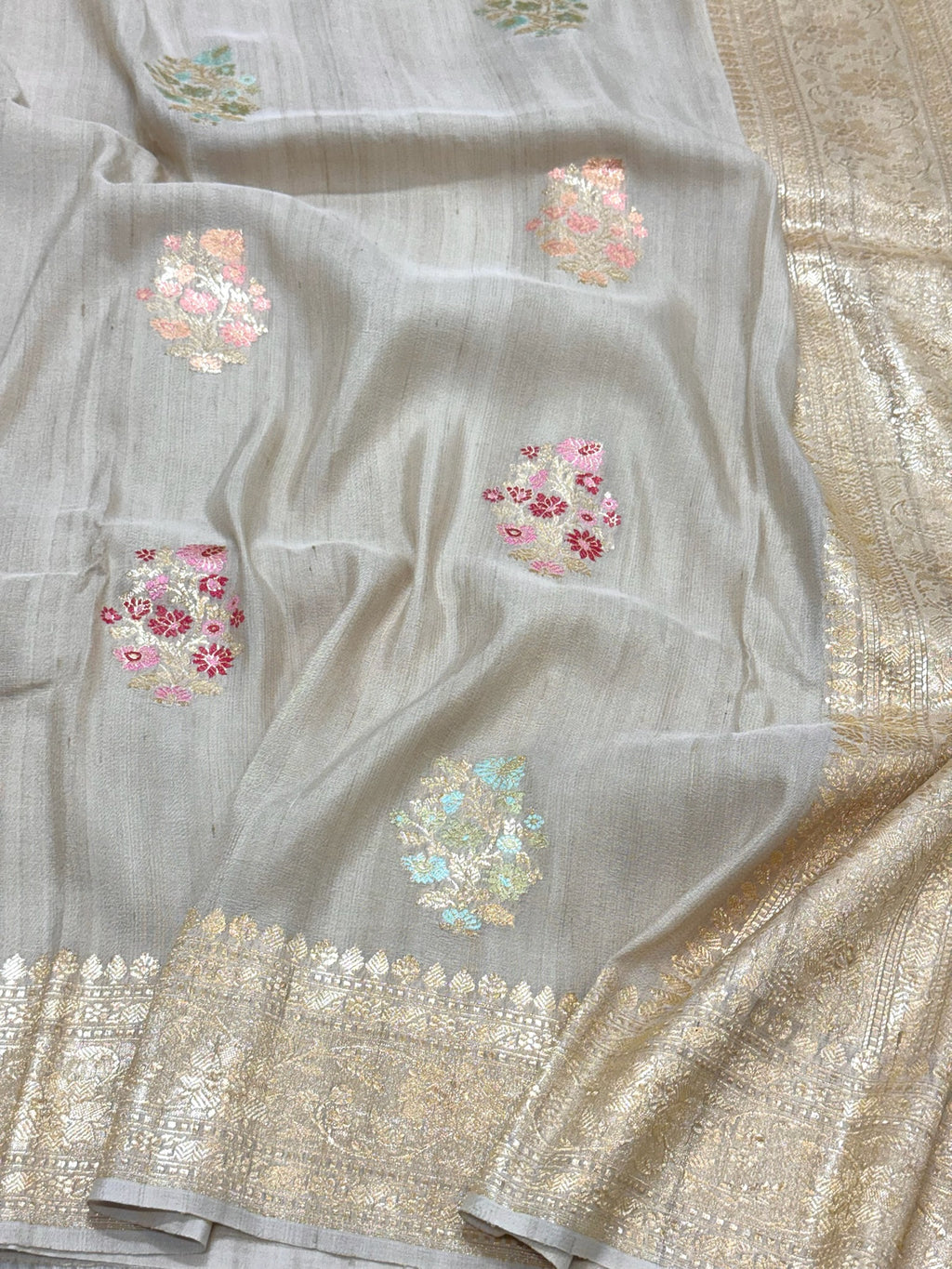 Ivory Pure Tussar Georgette Handwoven Saree