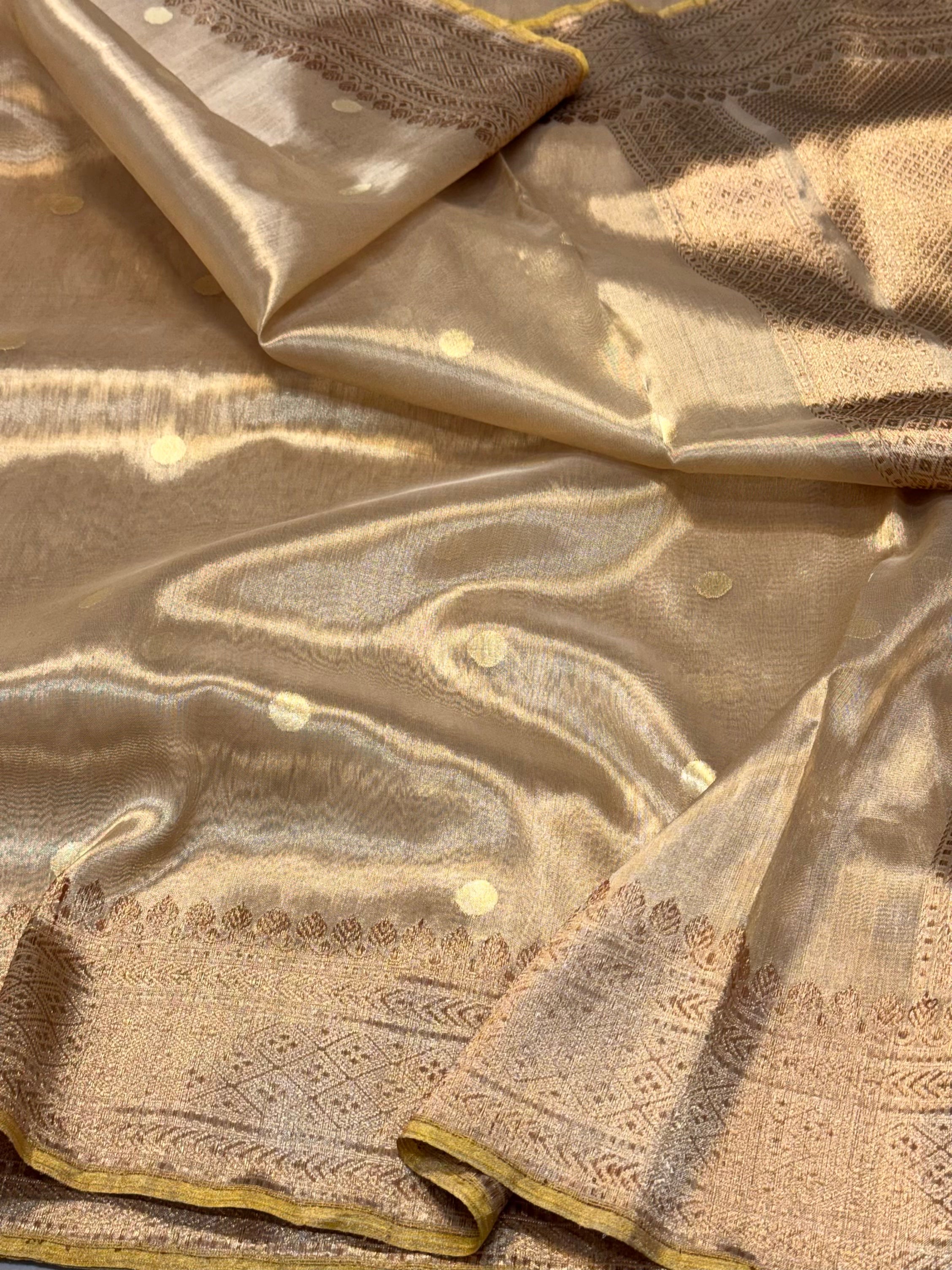 Molten Gold Pure Mulberry Kora Tissue Silk Handwoven Banarasi Saree | Ektara weave