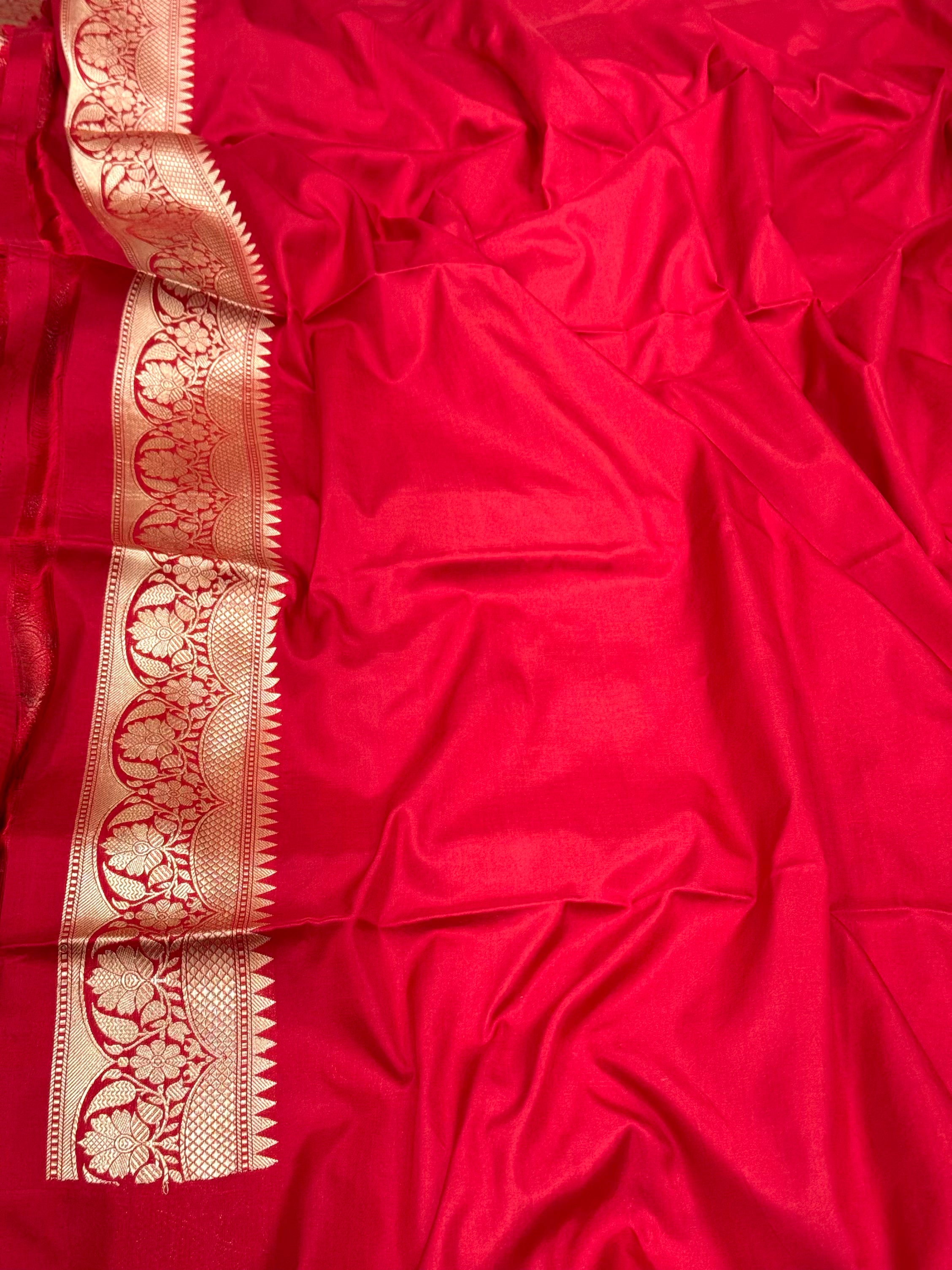 Deep Red Pure Katan Silk Handwoven Banarasi Saree - Brocade