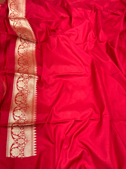 Deep Red Pure Katan Silk Handwoven Banarasi Saree - Brocade