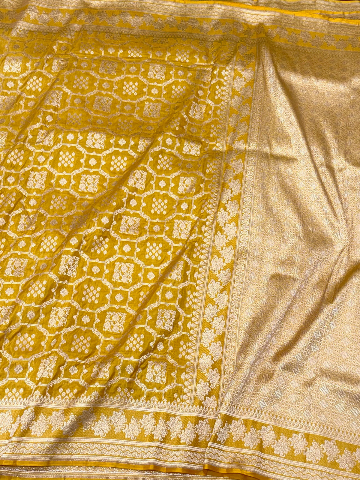 Gold Yellow Pure Katan Mulberry Silk Handloom Banarasi Saree